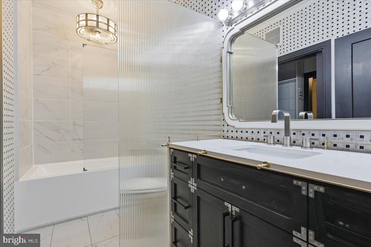 625 SLATERS LN #G4, ALEXANDRIA, Virginia 22314, 1 Bedroom Bedrooms, ,1 BathroomBathrooms,Residential,For sale,625 SLATERS LN #G4,VAAX2045908 MLS # VAAX2045908