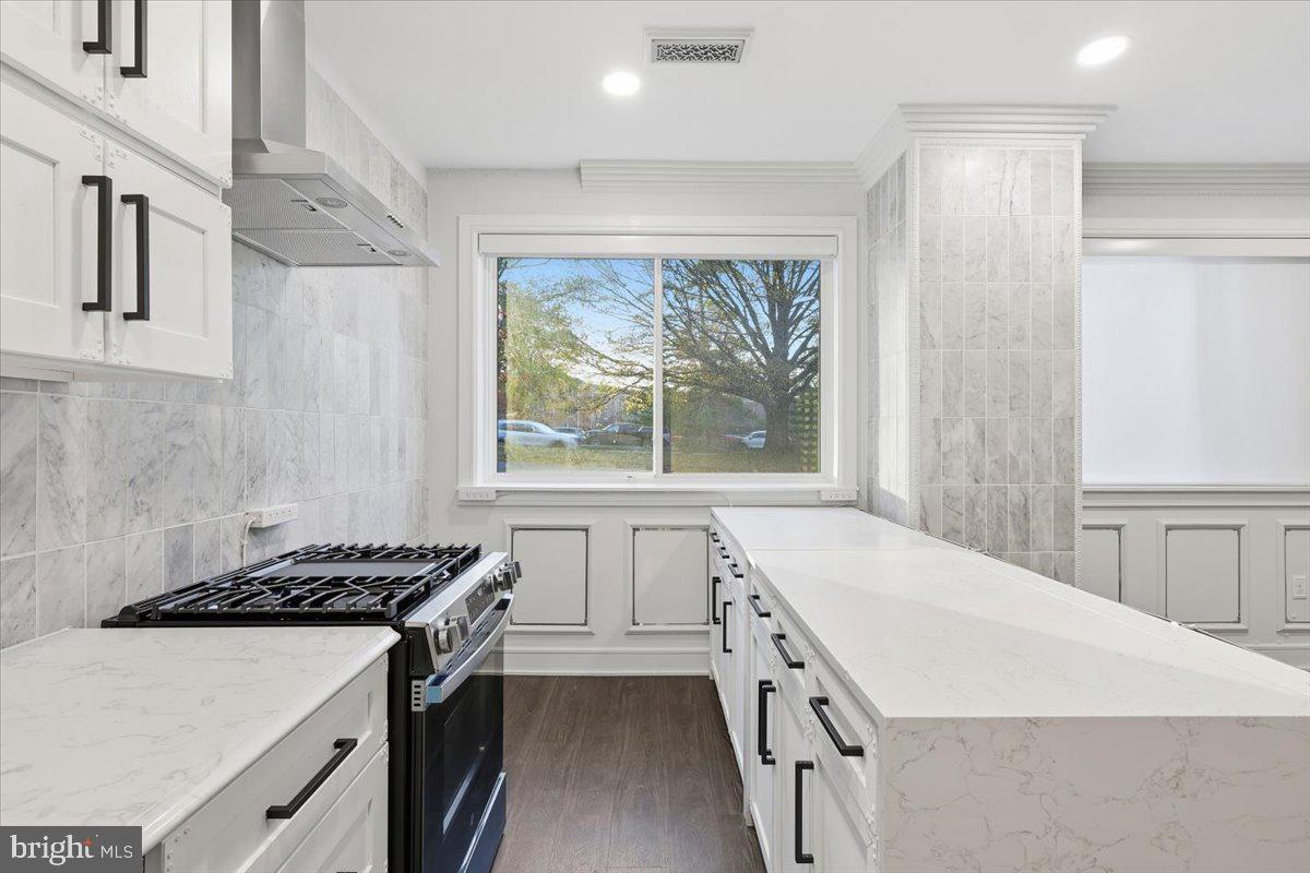 625 SLATERS LN #G4, ALEXANDRIA, Virginia 22314, 1 Bedroom Bedrooms, ,1 BathroomBathrooms,Residential,For sale,625 SLATERS LN #G4,VAAX2045908 MLS # VAAX2045908