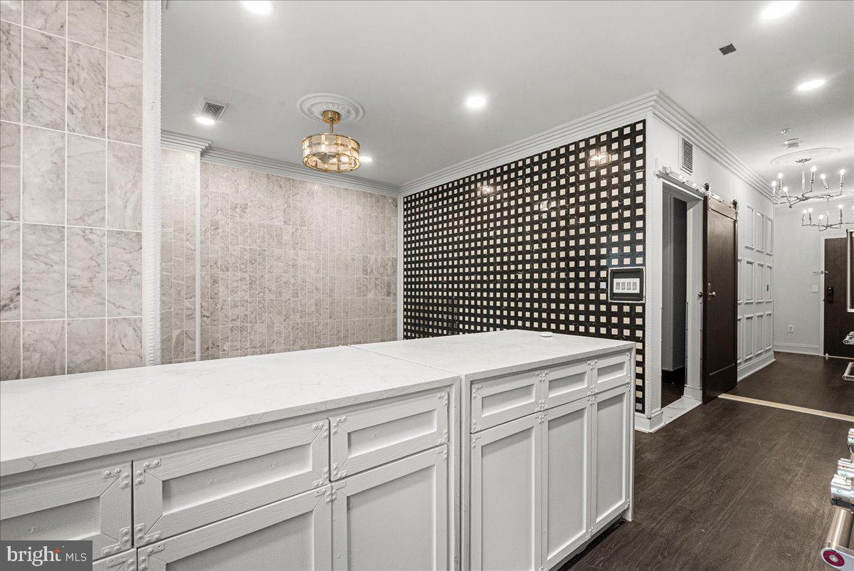 625 SLATERS LN #G4, ALEXANDRIA, Virginia 22314, 1 Bedroom Bedrooms, ,1 BathroomBathrooms,Residential,For sale,625 SLATERS LN #G4,VAAX2045908 MLS # VAAX2045908