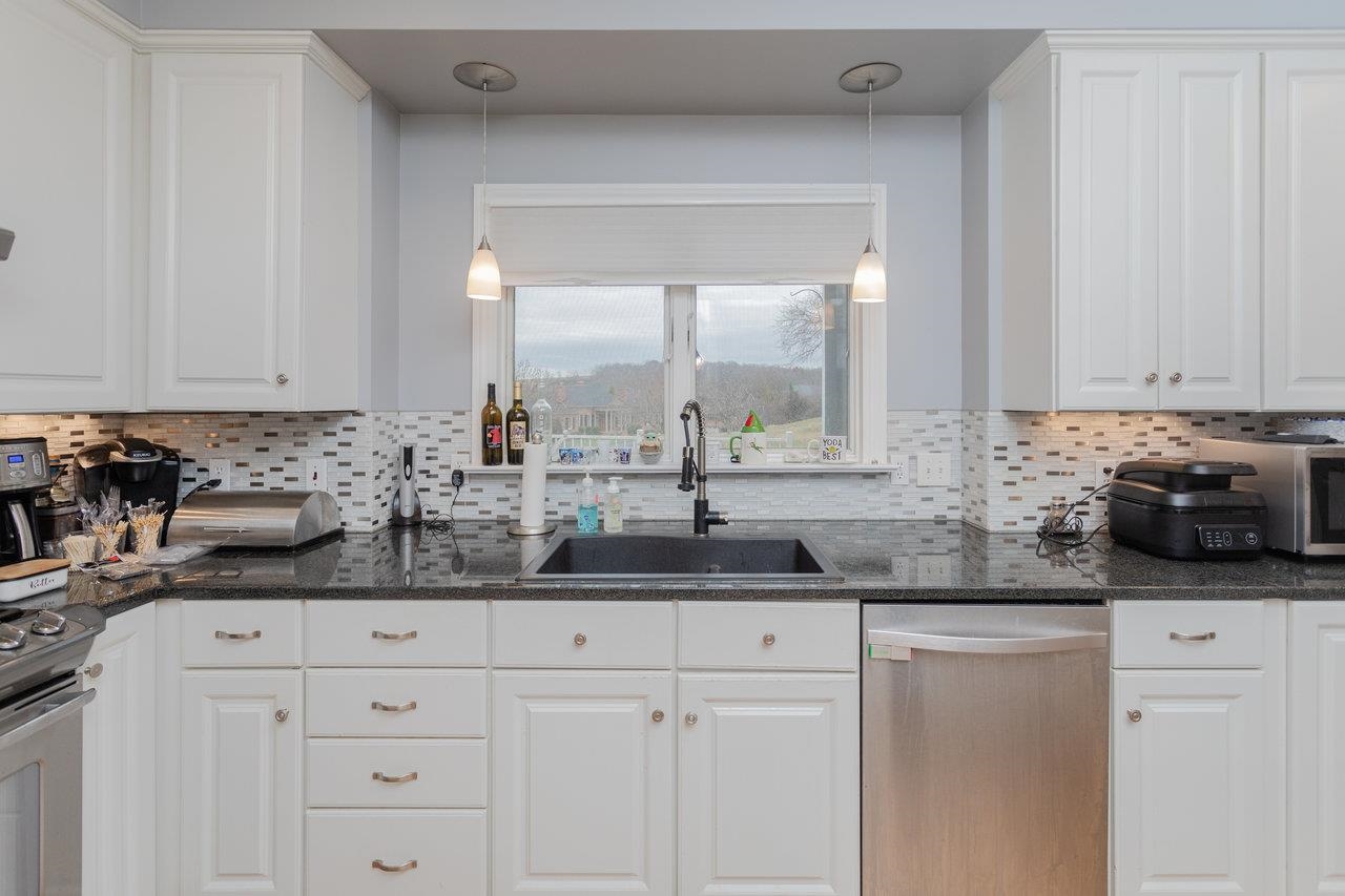 3945 TRAVELER RD, ROCKINGHAM, Virginia 22801, 4 Bedrooms Bedrooms, ,3 BathroomsBathrooms,Residential,3945 TRAVELER RD,671312 MLS # 671312