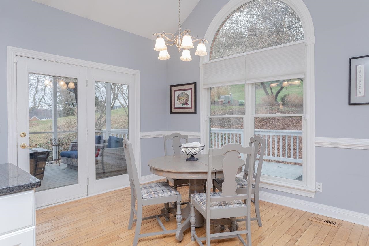 3945 TRAVELER RD, ROCKINGHAM, Virginia 22801, 4 Bedrooms Bedrooms, ,3 BathroomsBathrooms,Residential,3945 TRAVELER RD,671312 MLS # 671312