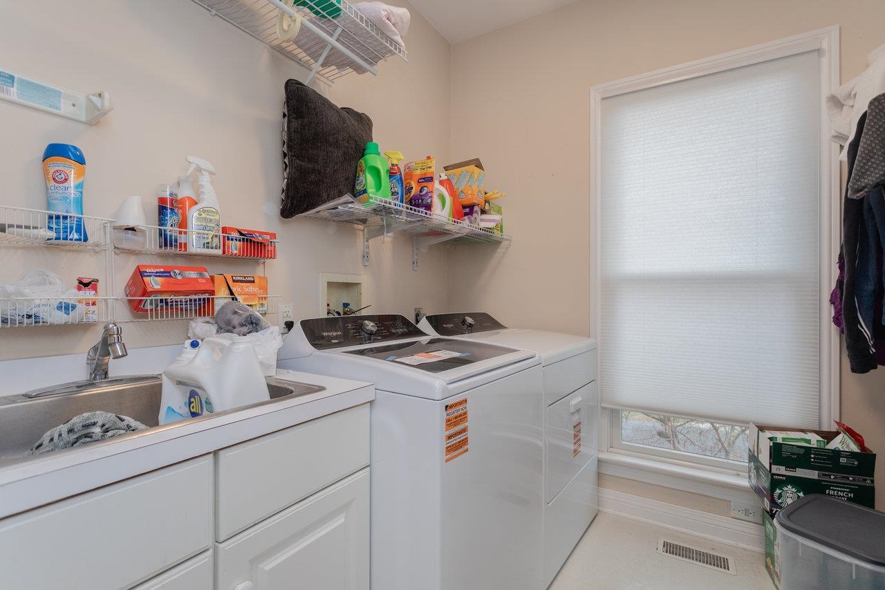 3945 TRAVELER RD, ROCKINGHAM, Virginia 22801, 4 Bedrooms Bedrooms, ,3 BathroomsBathrooms,Residential,3945 TRAVELER RD,671312 MLS # 671312