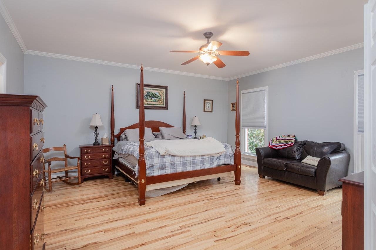 3945 TRAVELER RD, ROCKINGHAM, Virginia 22801, 4 Bedrooms Bedrooms, ,3 BathroomsBathrooms,Residential,3945 TRAVELER RD,671312 MLS # 671312