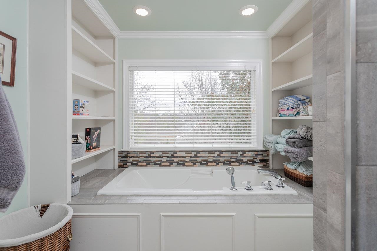 3945 TRAVELER RD, ROCKINGHAM, Virginia 22801, 4 Bedrooms Bedrooms, ,3 BathroomsBathrooms,Residential,3945 TRAVELER RD,671312 MLS # 671312