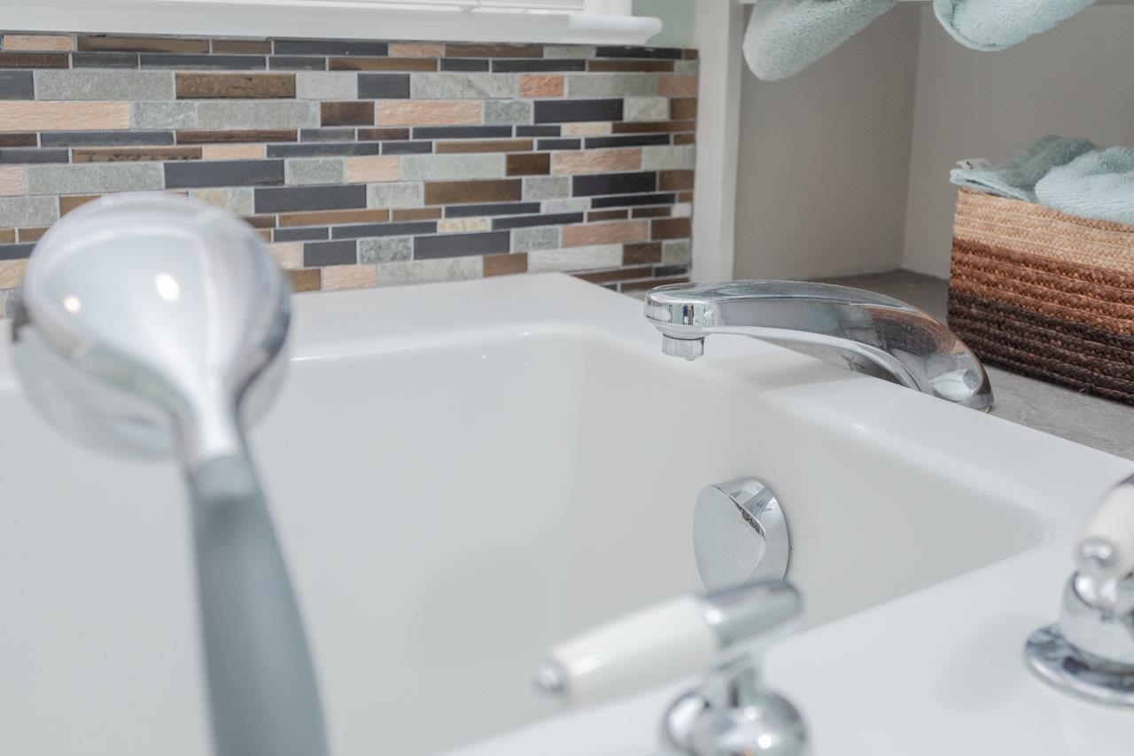 3945 TRAVELER RD, ROCKINGHAM, Virginia 22801, 4 Bedrooms Bedrooms, ,3 BathroomsBathrooms,Residential,3945 TRAVELER RD,671312 MLS # 671312