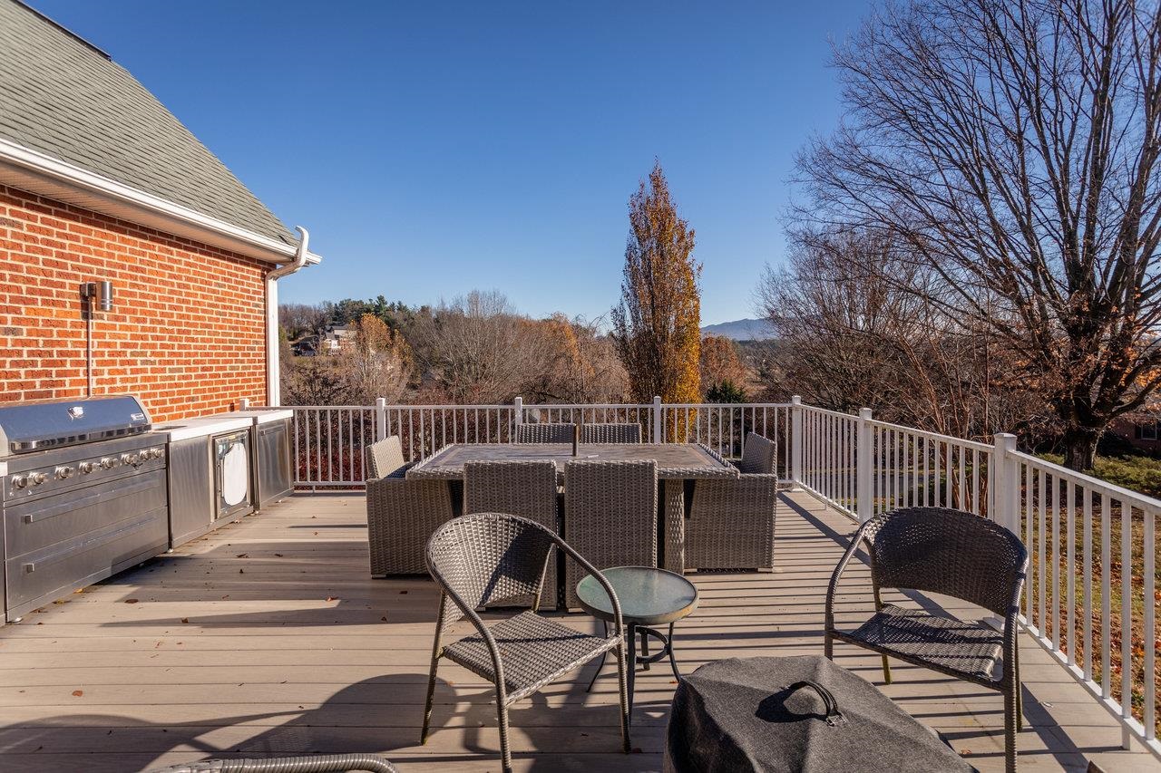 3945 TRAVELER RD, ROCKINGHAM, Virginia 22801, 4 Bedrooms Bedrooms, ,3 BathroomsBathrooms,Residential,3945 TRAVELER RD,671312 MLS # 671312