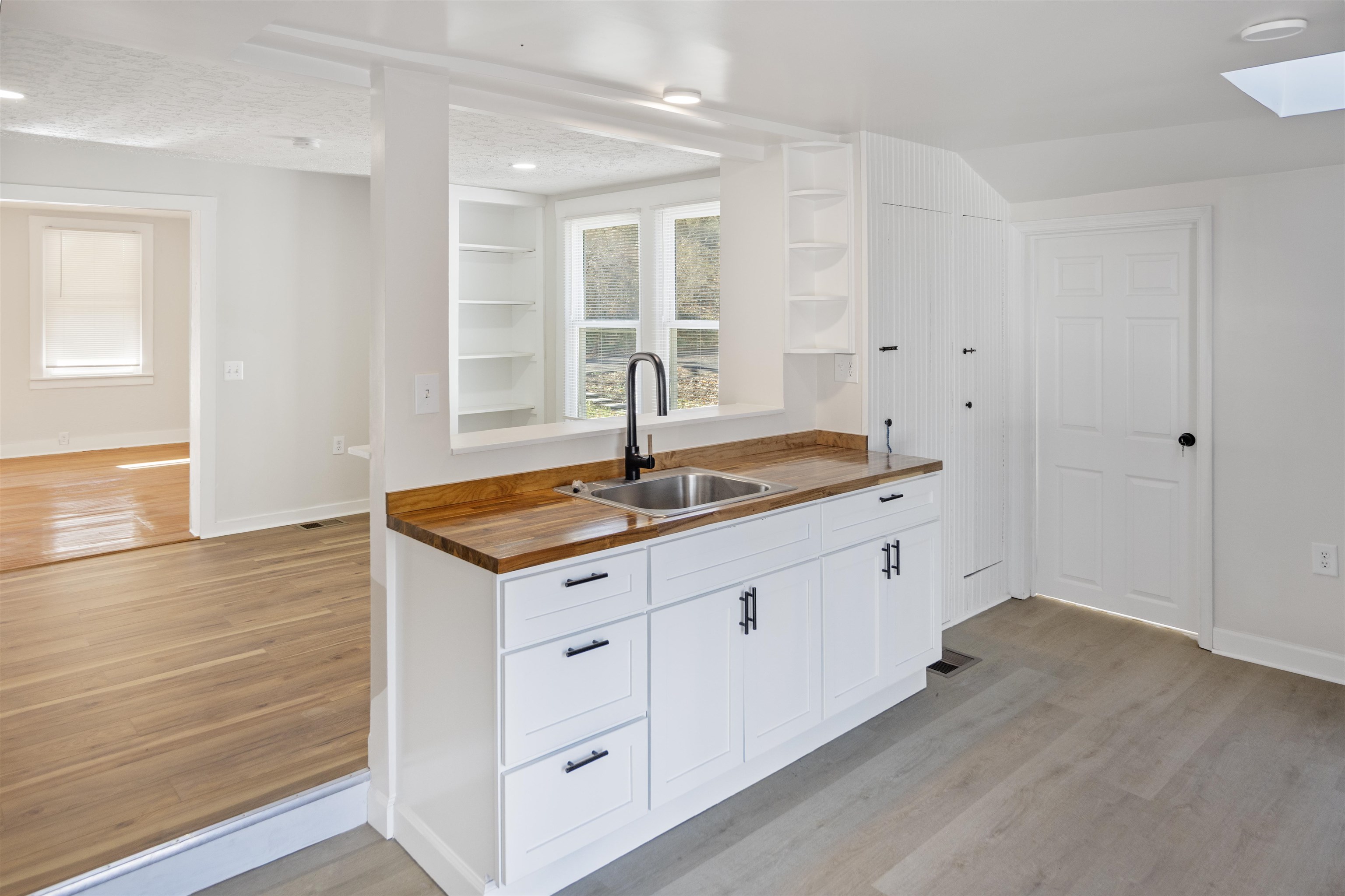 401 TANNEHILL ST, STAUNTON, Virginia 24401, 4 Bedrooms Bedrooms, ,2 BathroomsBathrooms,Residential,401 TANNEHILL ST,671313 MLS # 671313