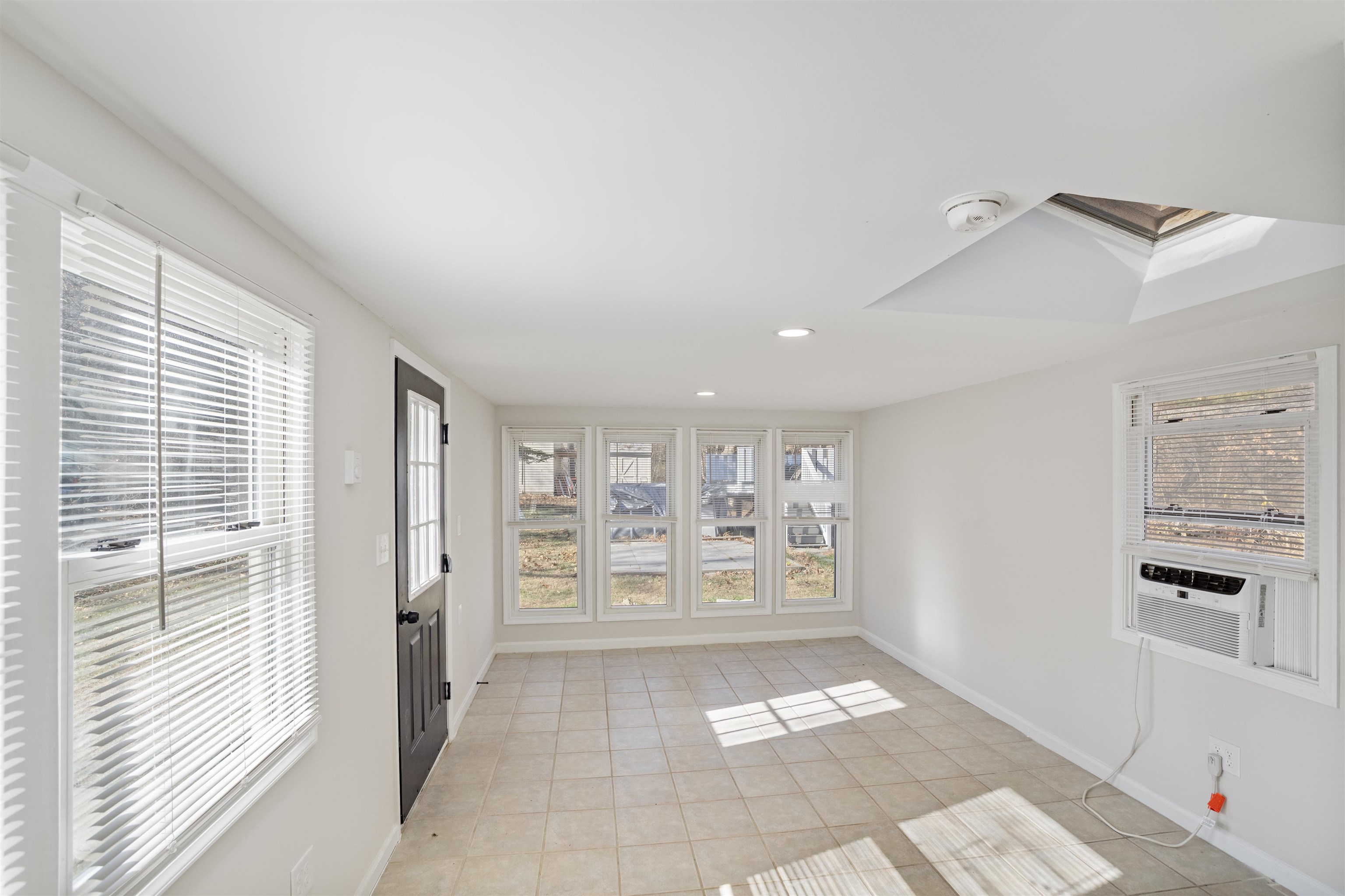 401 TANNEHILL ST, STAUNTON, Virginia 24401, 4 Bedrooms Bedrooms, ,2 BathroomsBathrooms,Residential,401 TANNEHILL ST,671313 MLS # 671313