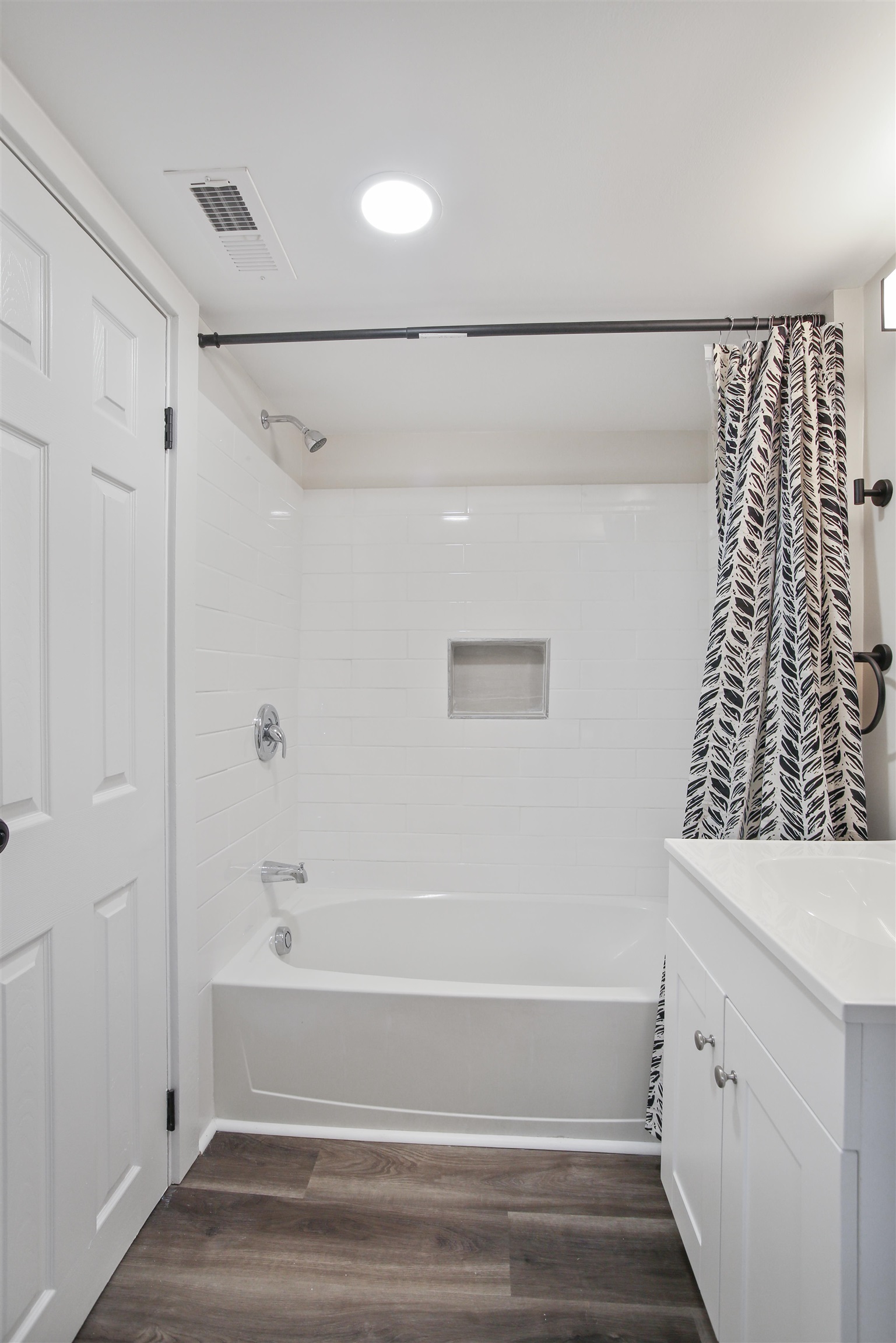 401 TANNEHILL ST, STAUNTON, Virginia 24401, 4 Bedrooms Bedrooms, ,2 BathroomsBathrooms,Residential,401 TANNEHILL ST,671313 MLS # 671313