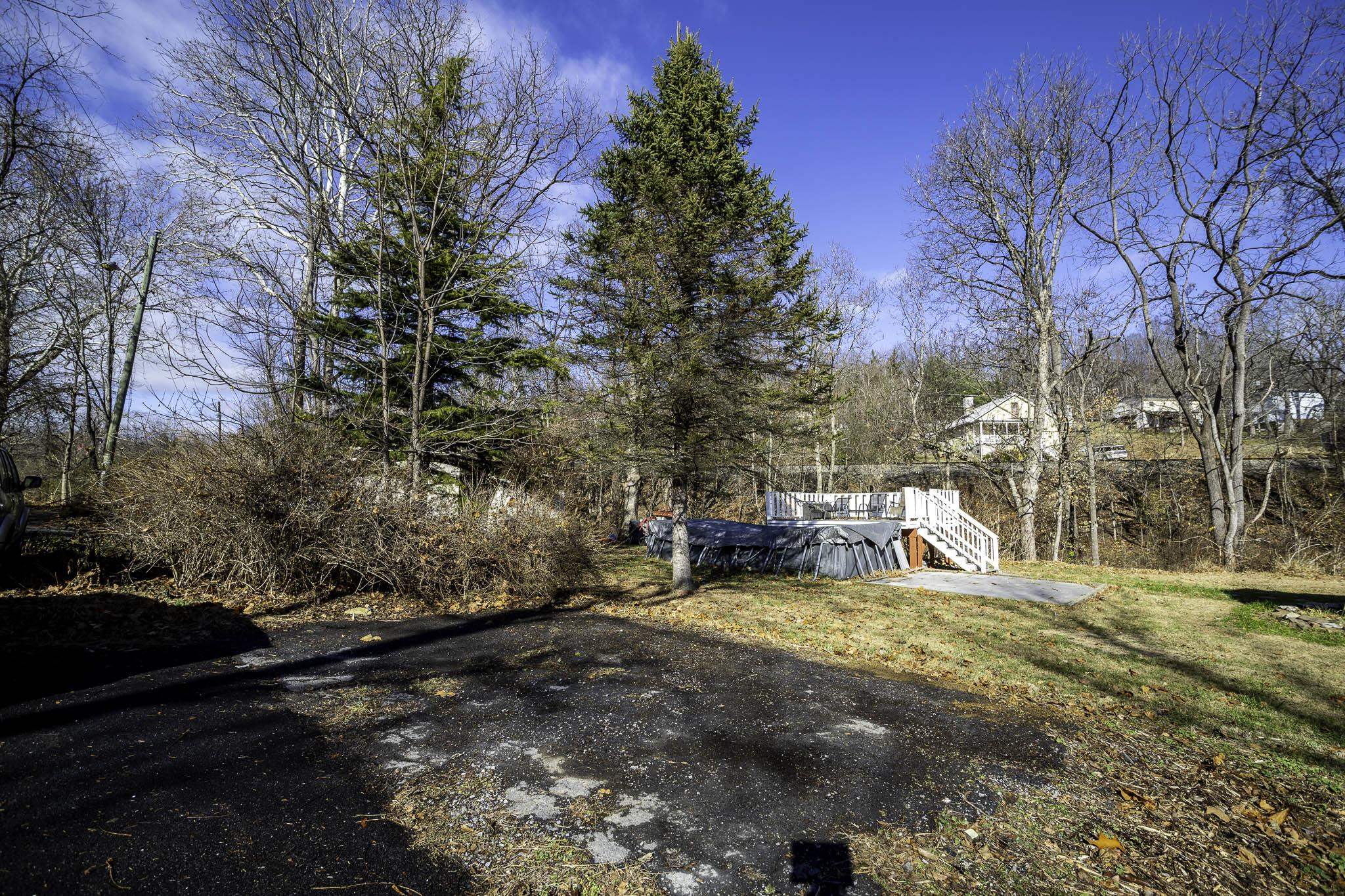 401 TANNEHILL ST, STAUNTON, Virginia 24401, 4 Bedrooms Bedrooms, ,2 BathroomsBathrooms,Residential,401 TANNEHILL ST,671313 MLS # 671313