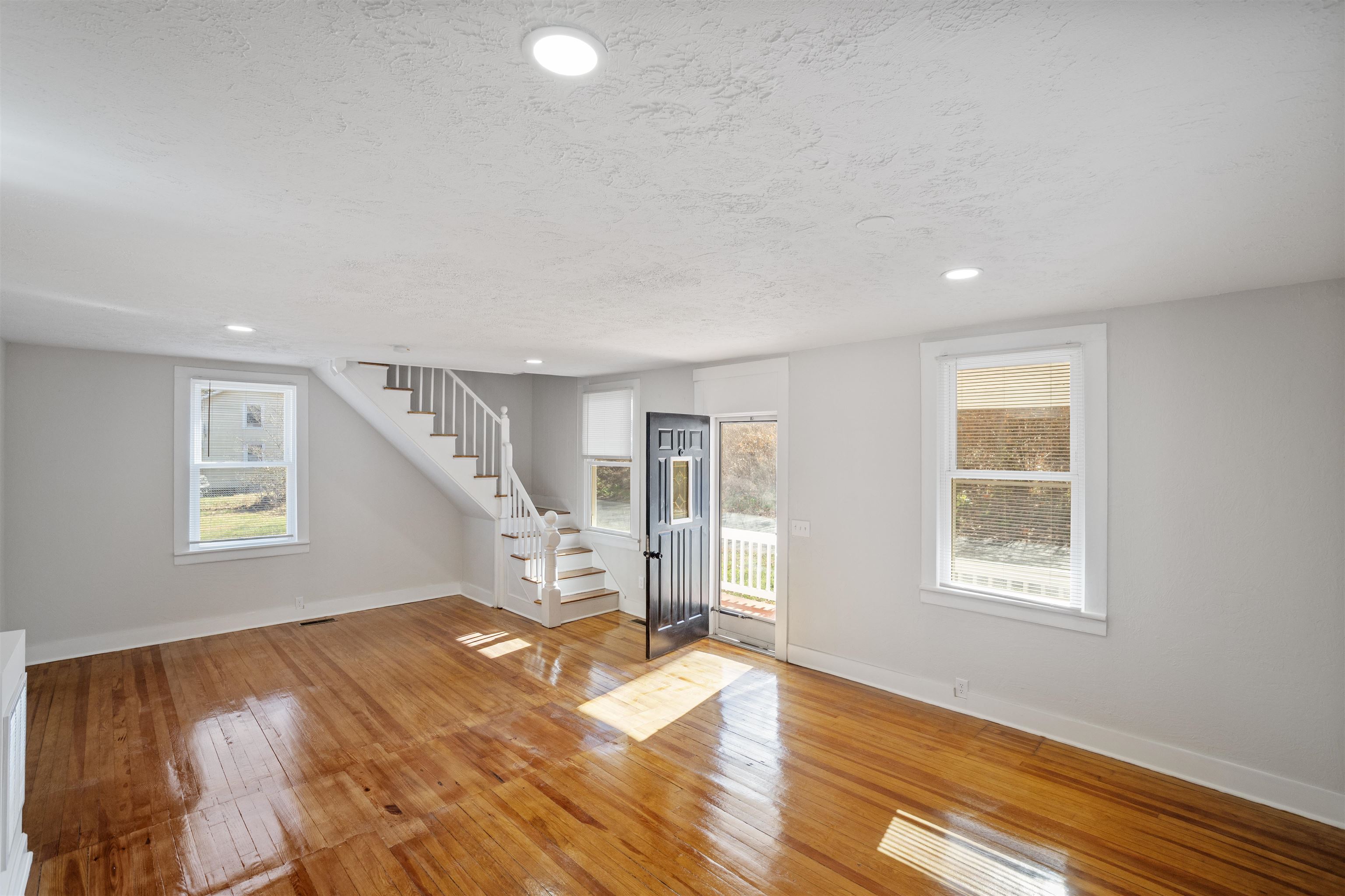 401 TANNEHILL ST, STAUNTON, Virginia 24401, 4 Bedrooms Bedrooms, ,2 BathroomsBathrooms,Residential,401 TANNEHILL ST,671313 MLS # 671313