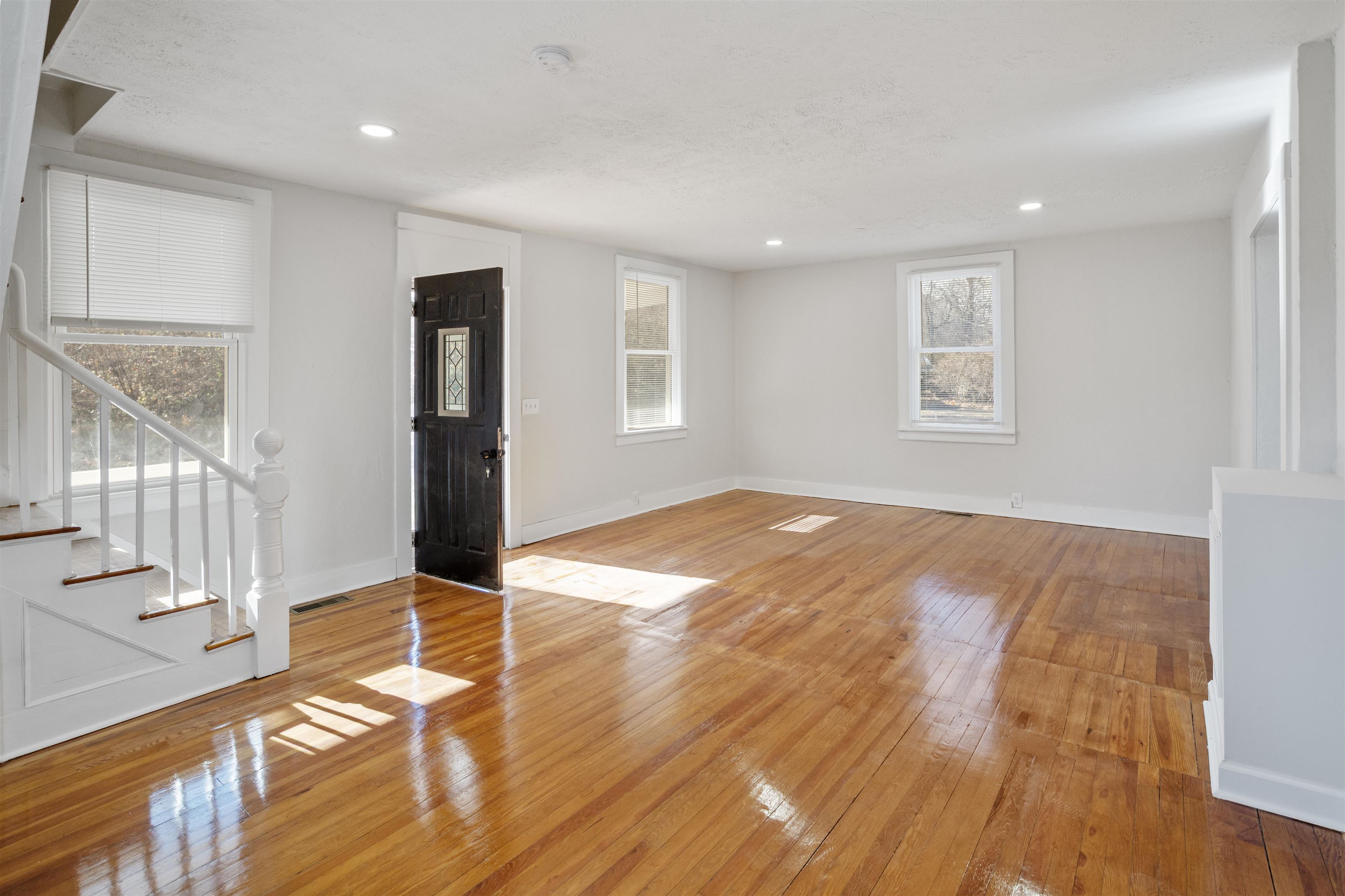 401 TANNEHILL ST, STAUNTON, Virginia 24401, 4 Bedrooms Bedrooms, ,2 BathroomsBathrooms,Residential,401 TANNEHILL ST,671313 MLS # 671313