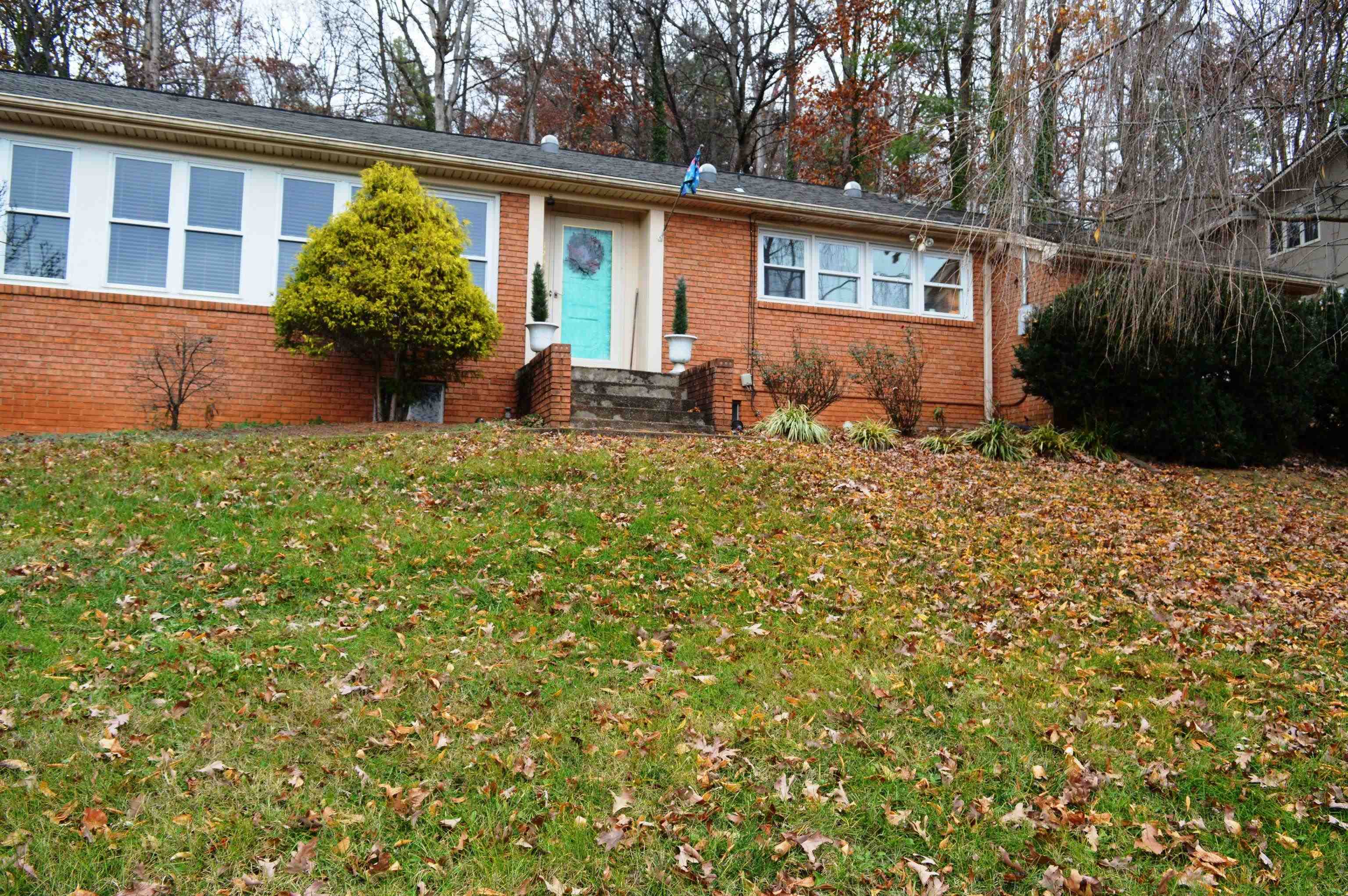 1229 WOODCREST CIR, HARRISONBURG, Virginia 22801, 4 Bedrooms Bedrooms, ,3 BathroomsBathrooms,Residential,1229 WOODCREST CIR,671315 MLS # 671315