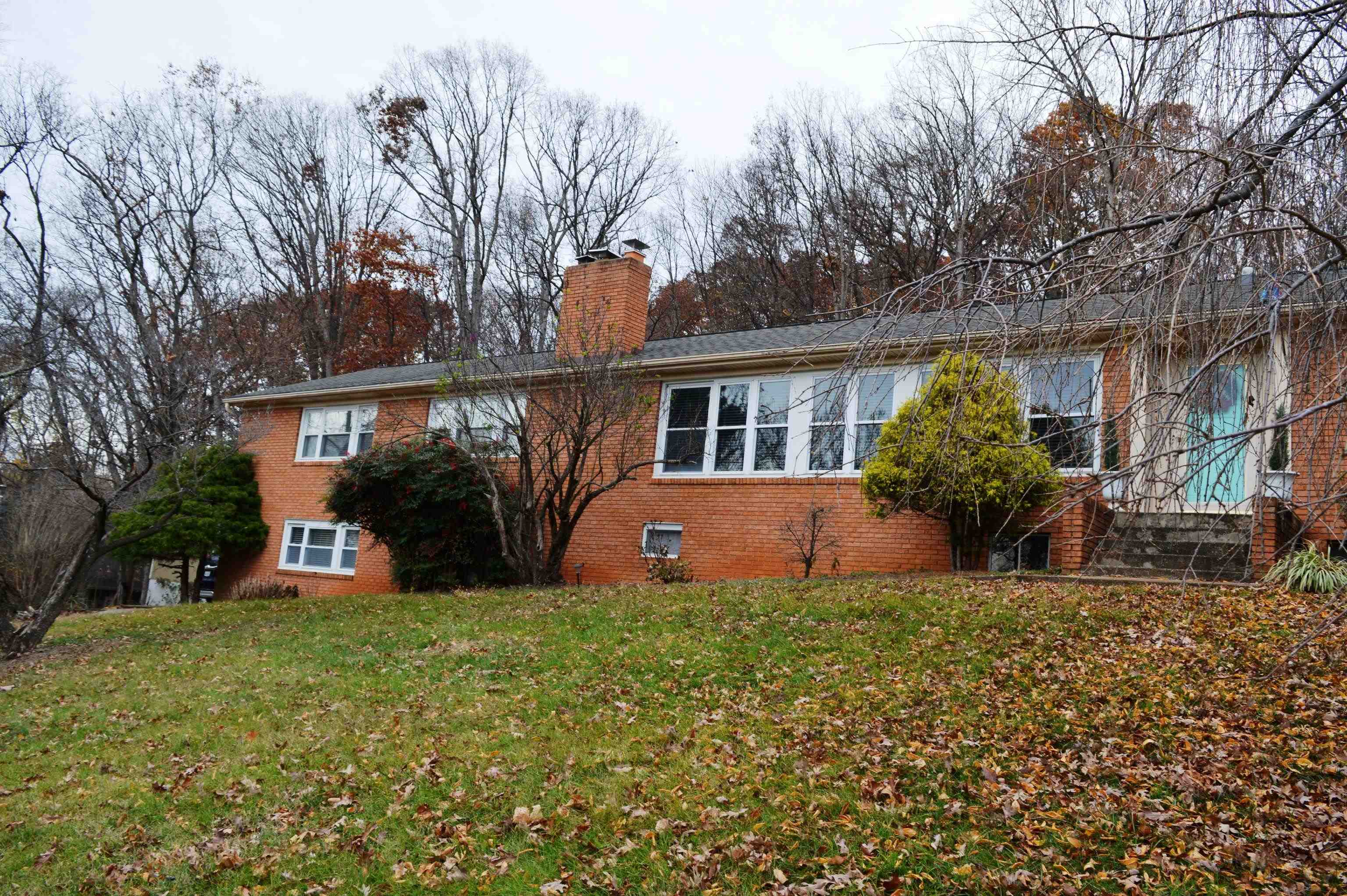 1229 WOODCREST CIR, HARRISONBURG, Virginia 22801, 4 Bedrooms Bedrooms, ,3 BathroomsBathrooms,Residential,1229 WOODCREST CIR,671315 MLS # 671315