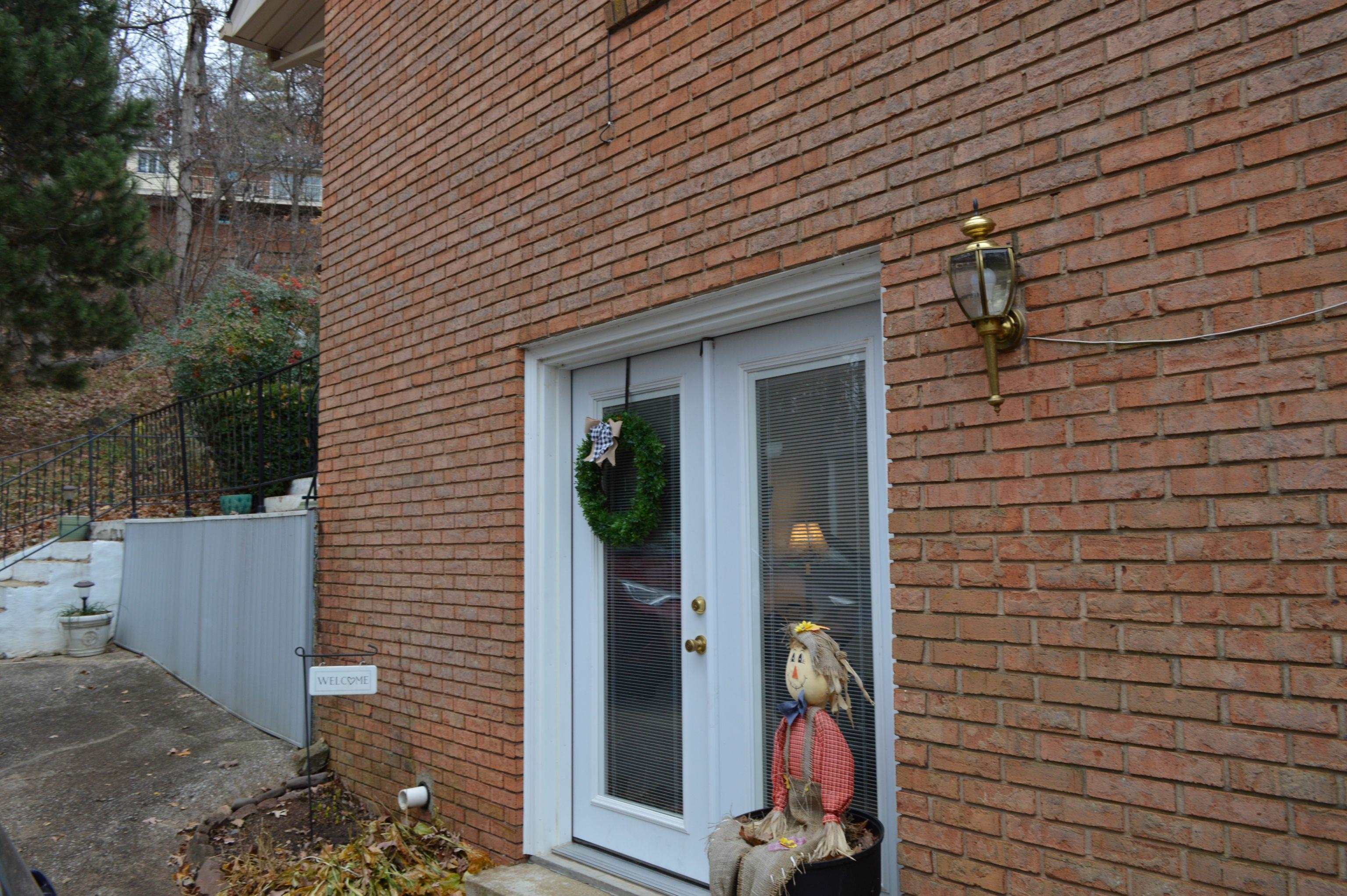 1229 WOODCREST CIR, HARRISONBURG, Virginia 22801, 4 Bedrooms Bedrooms, ,3 BathroomsBathrooms,Residential,1229 WOODCREST CIR,671315 MLS # 671315