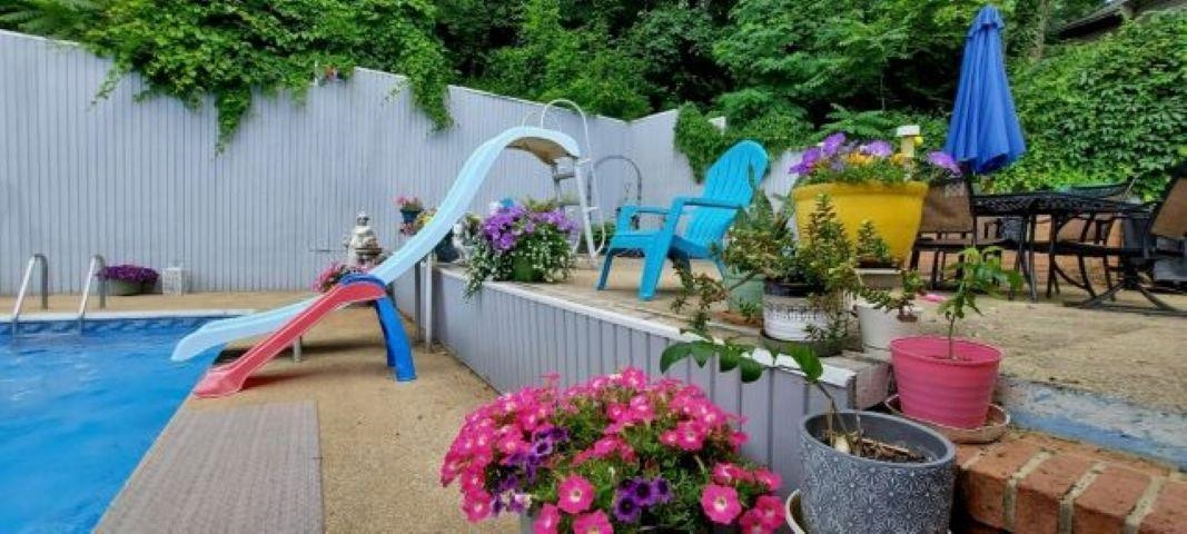 1229 WOODCREST CIR, HARRISONBURG, Virginia 22801, 4 Bedrooms Bedrooms, ,3 BathroomsBathrooms,Residential,1229 WOODCREST CIR,671315 MLS # 671315