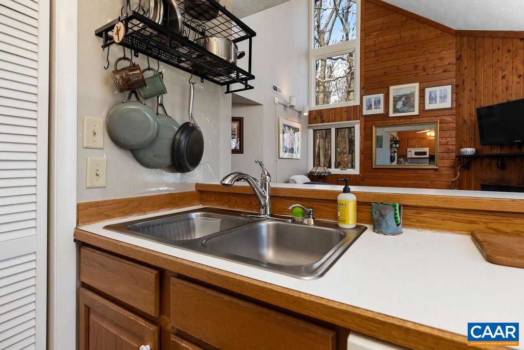 453 THREE RIDGES CONDOS, WINTERGREEN RESORT, Virginia 22967, 2 Bedrooms Bedrooms, ,2 BathroomsBathrooms,Residential,453 THREE RIDGES CONDOS,671316 MLS # 671316