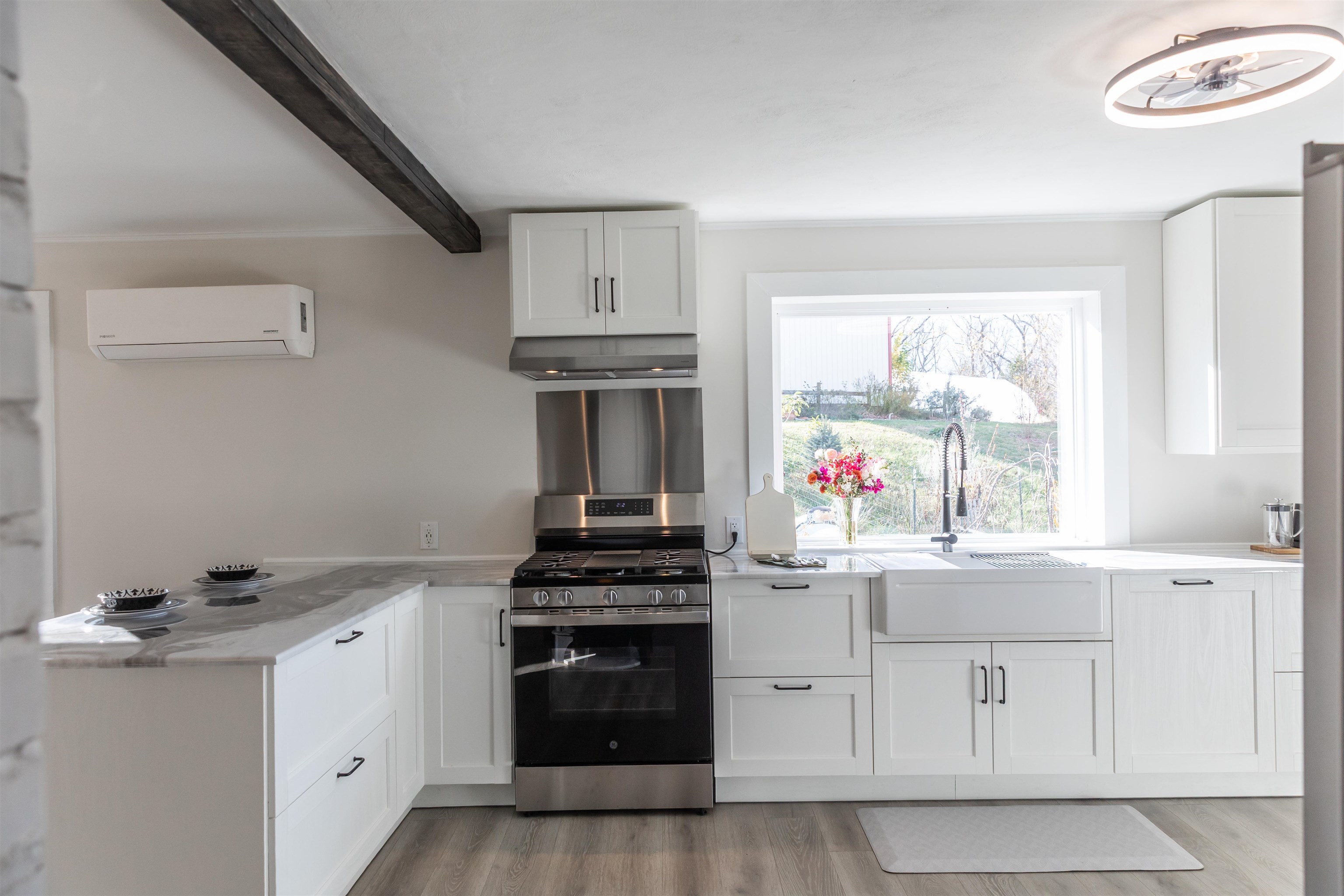 554 HERRING HALL RD, NATURAL BRIDGE, Virginia 24578, 1 Bedroom Bedrooms, ,1 BathroomBathrooms,Residential,554 HERRING HALL RD,671322 MLS # 671322