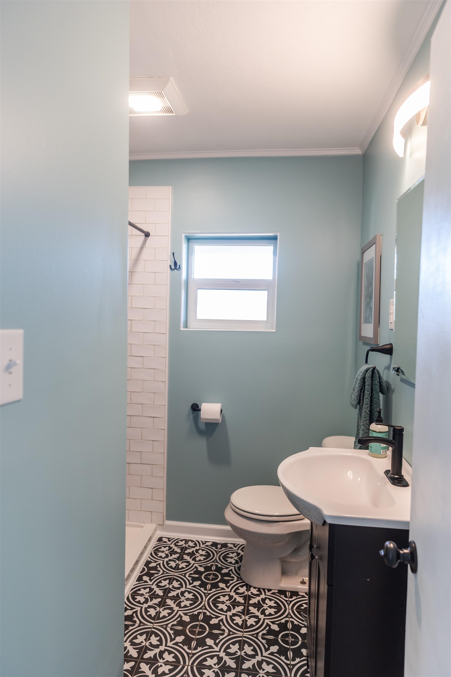 554 HERRING HALL RD, NATURAL BRIDGE, Virginia 24578, 1 Bedroom Bedrooms, ,1 BathroomBathrooms,Residential,554 HERRING HALL RD,671322 MLS # 671322