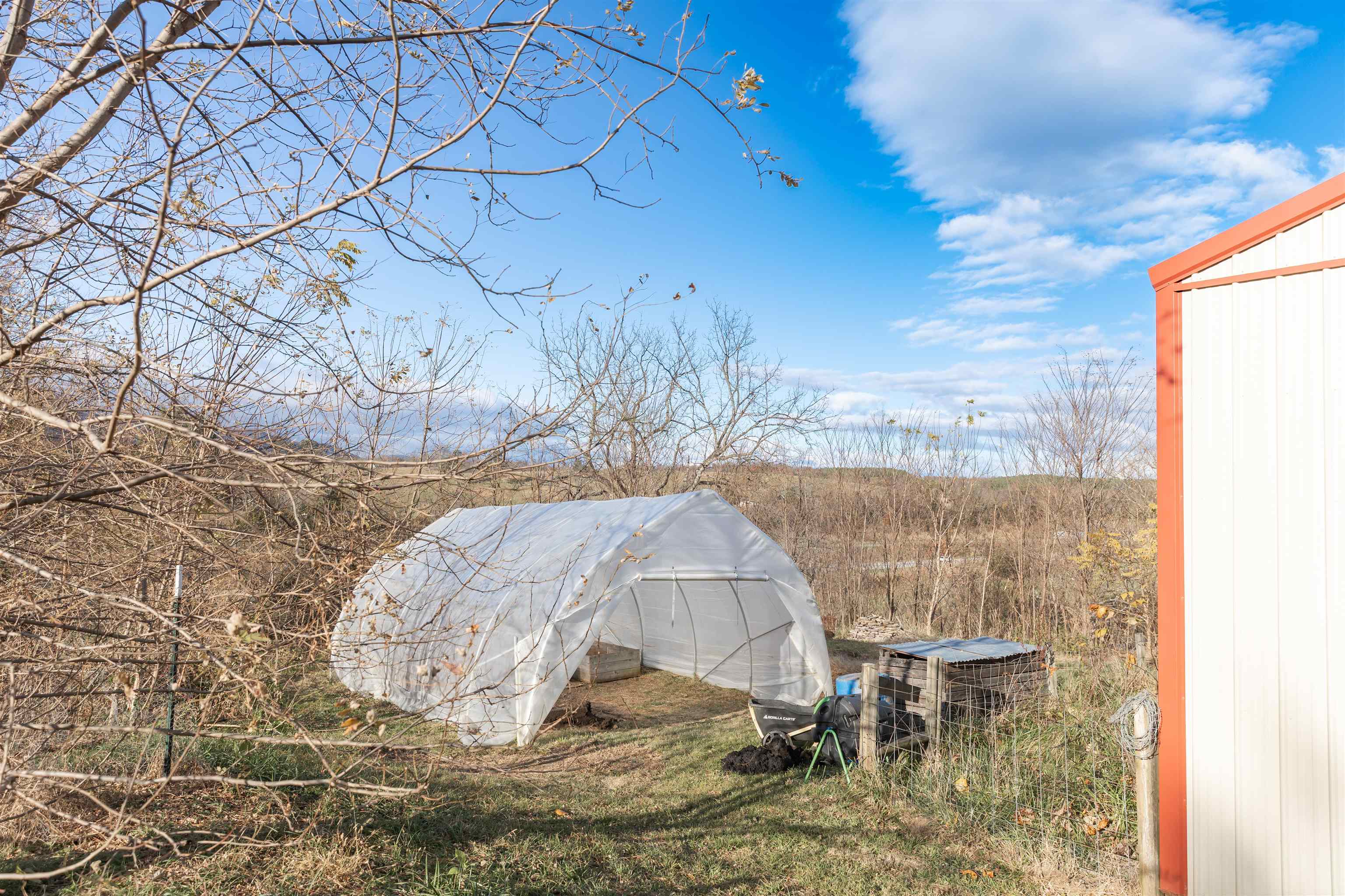 554 HERRING HALL RD, NATURAL BRIDGE, Virginia 24578, 1 Bedroom Bedrooms, ,1 BathroomBathrooms,Residential,554 HERRING HALL RD,671322 MLS # 671322