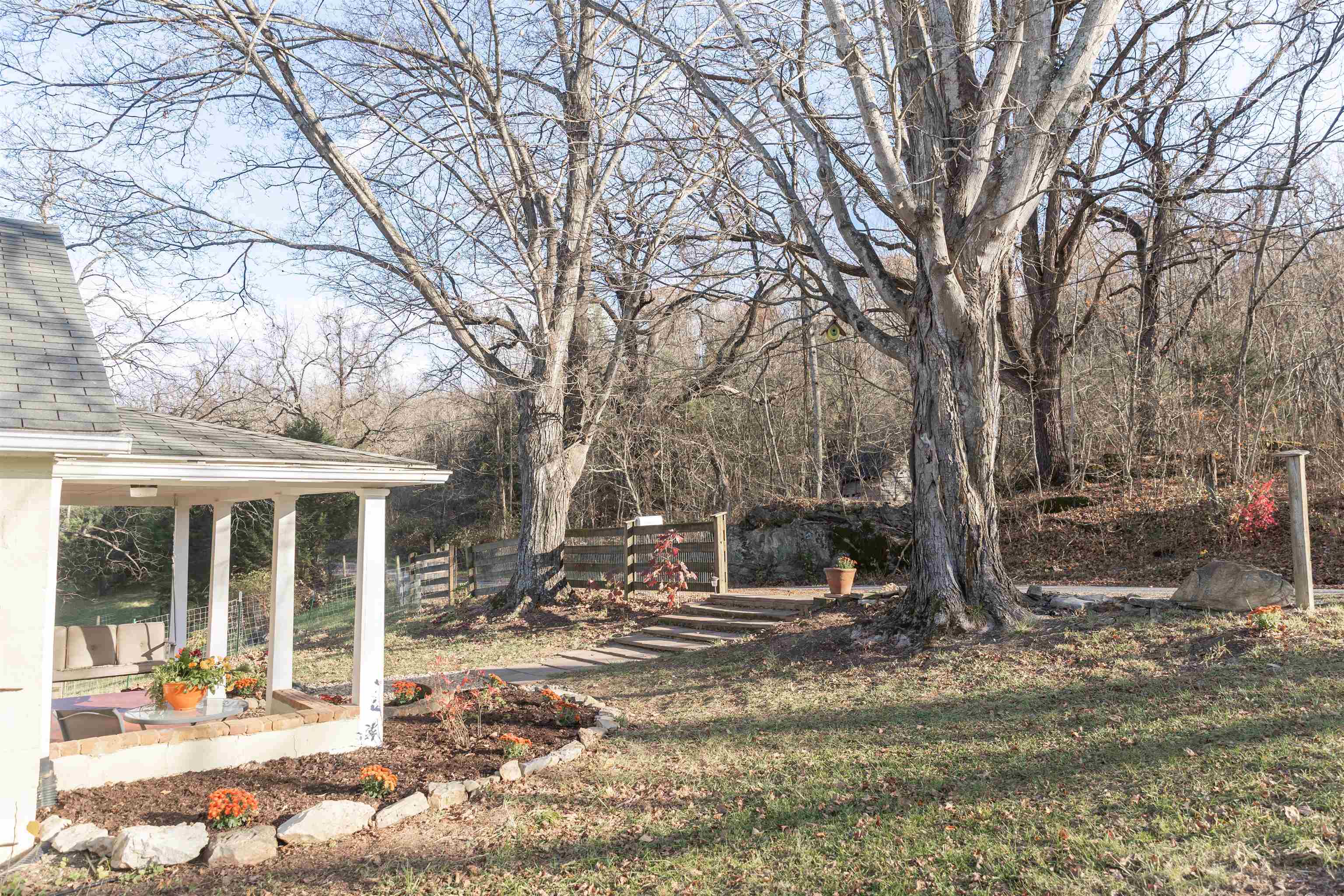 554 HERRING HALL RD, NATURAL BRIDGE, Virginia 24578, 1 Bedroom Bedrooms, ,1 BathroomBathrooms,Residential,554 HERRING HALL RD,671322 MLS # 671322