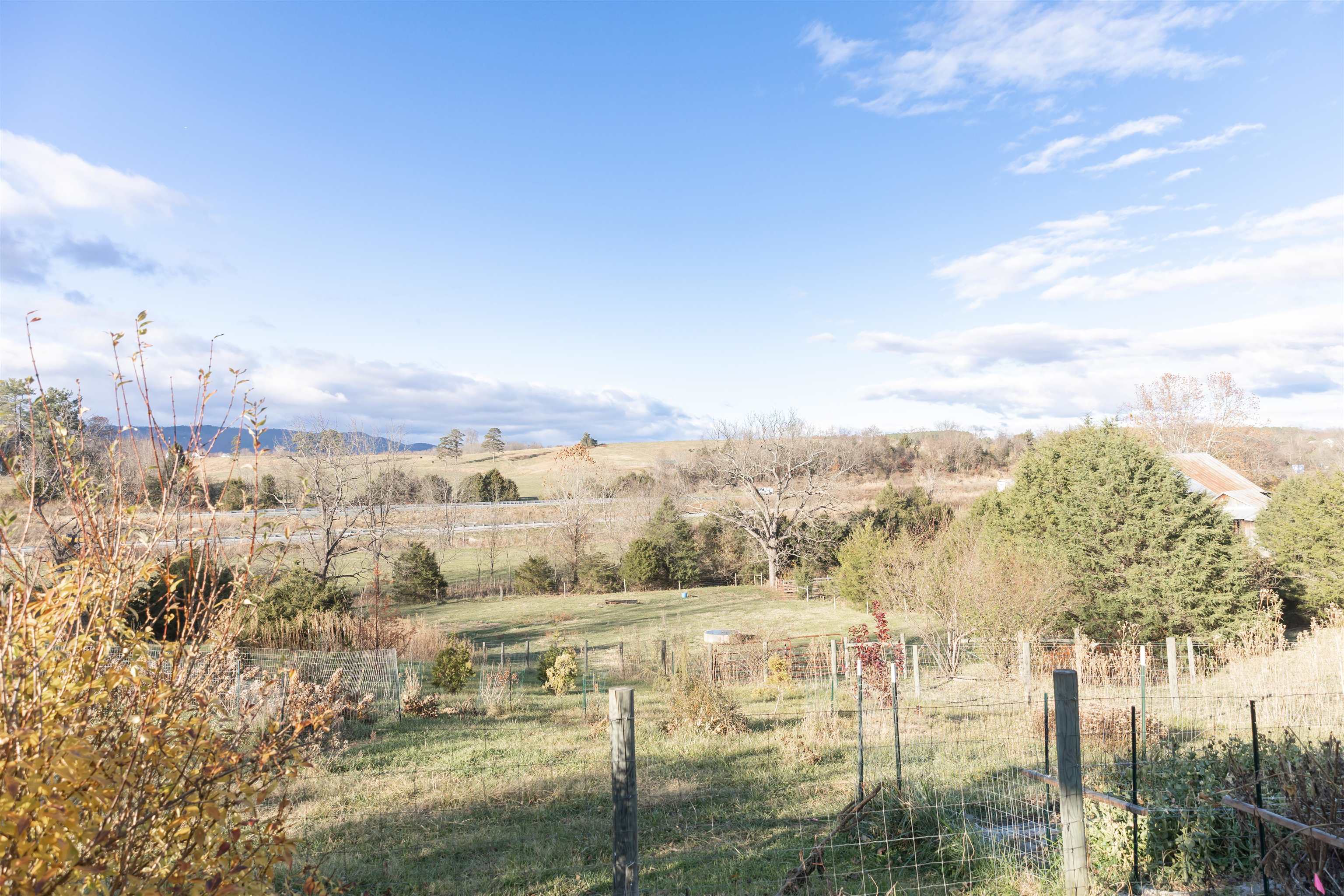 554 HERRING HALL RD, NATURAL BRIDGE, Virginia 24578, 1 Bedroom Bedrooms, ,1 BathroomBathrooms,Residential,554 HERRING HALL RD,671322 MLS # 671322