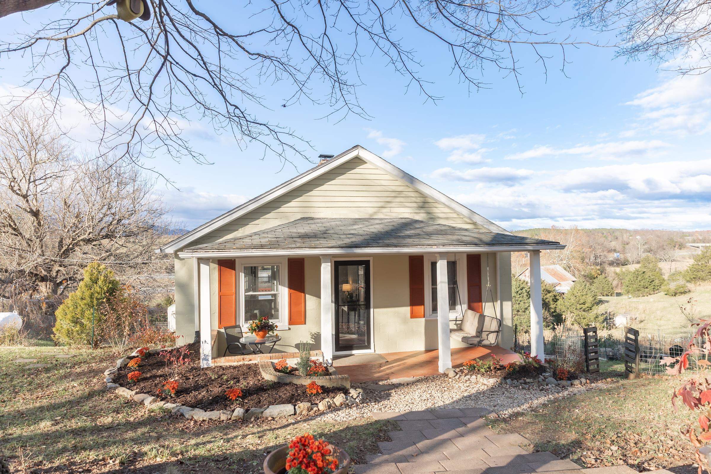 554 HERRING HALL RD, NATURAL BRIDGE, Virginia 24578, 1 Bedroom Bedrooms, ,1 BathroomBathrooms,Residential,554 HERRING HALL RD,671322 MLS # 671322