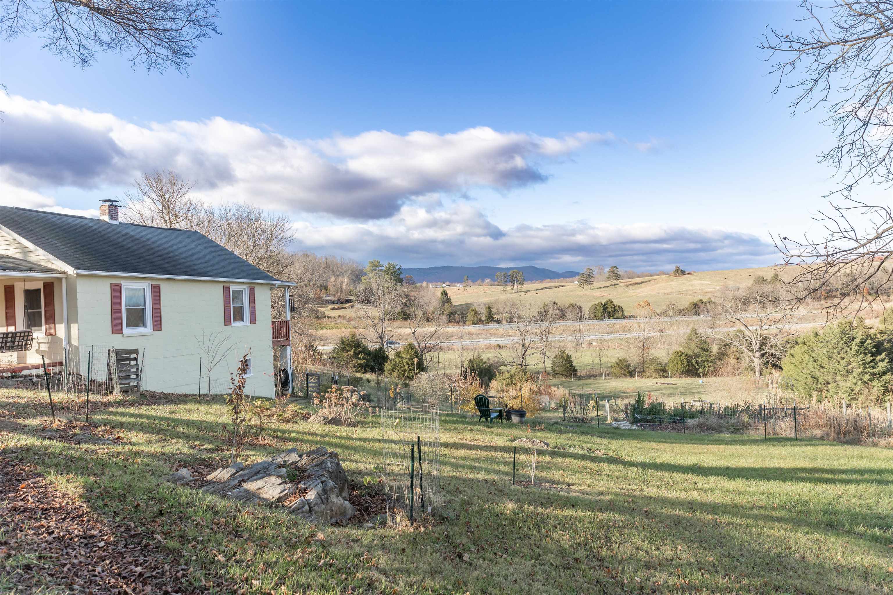 554 HERRING HALL RD, NATURAL BRIDGE, Virginia 24578, 1 Bedroom Bedrooms, ,1 BathroomBathrooms,Residential,554 HERRING HALL RD,671322 MLS # 671322