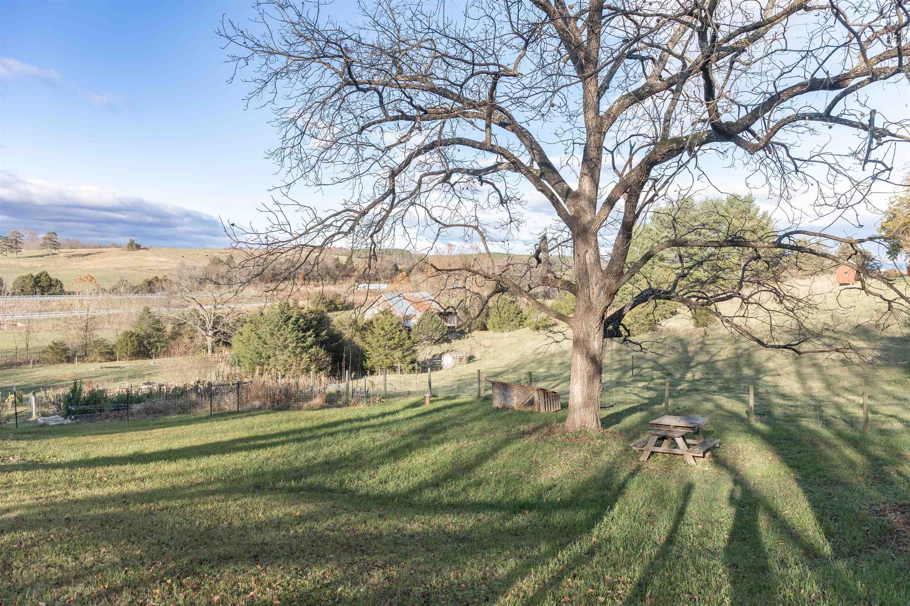 554 HERRING HALL RD, NATURAL BRIDGE, Virginia 24578, 1 Bedroom Bedrooms, ,1 BathroomBathrooms,Residential,554 HERRING HALL RD,671322 MLS # 671322