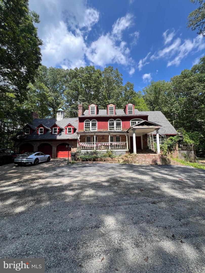 8605 RUNNING FOX CT, FAIRFAX STATION, Virginia 22039, 4 Bedrooms Bedrooms, ,3 BathroomsBathrooms,Residential,For sale,8605 RUNNING FOX CT,VAFX2257102 MLS # VAFX2257102