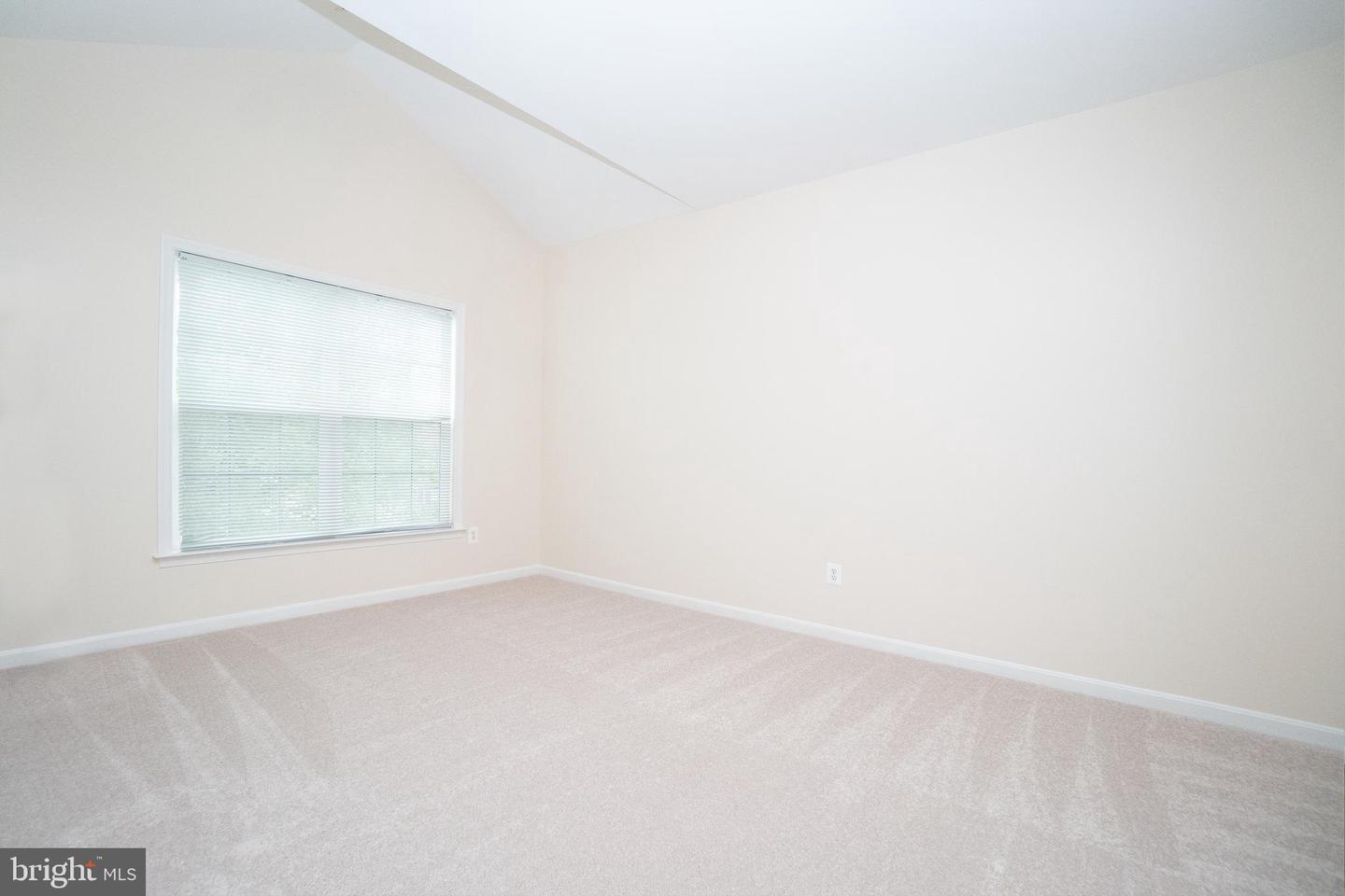 5662 CARIBBEAN CT, HAYMARKET, Virginia 20169, 5 Bedrooms Bedrooms, ,4 BathroomsBathrooms,Residential,For sale,5662 CARIBBEAN CT,VAPW2102622 MLS # VAPW2102622