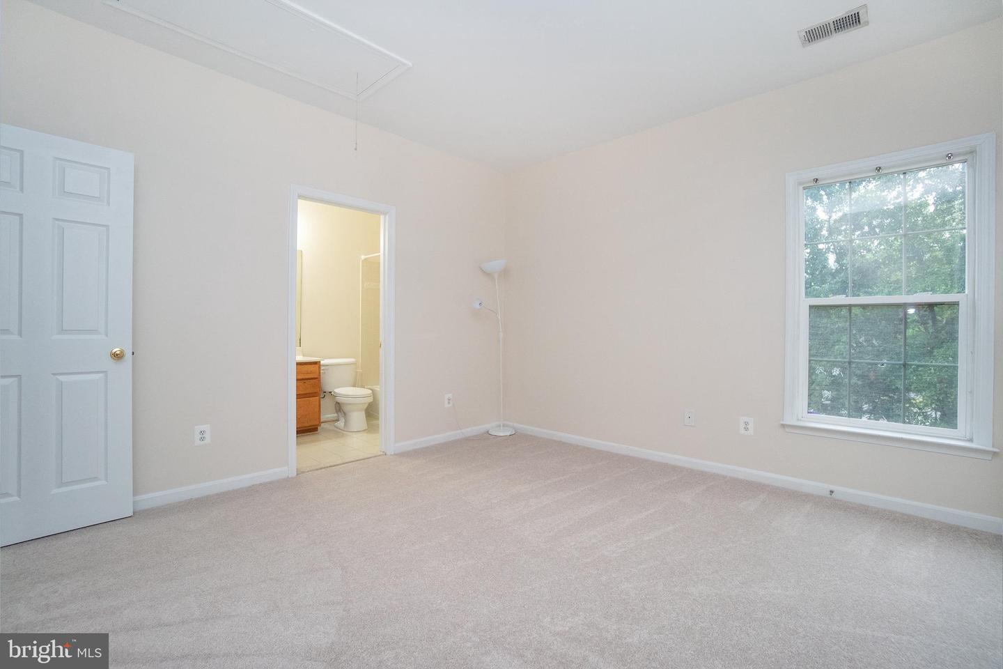 5662 CARIBBEAN CT, HAYMARKET, Virginia 20169, 5 Bedrooms Bedrooms, ,4 BathroomsBathrooms,Residential,For sale,5662 CARIBBEAN CT,VAPW2102622 MLS # VAPW2102622