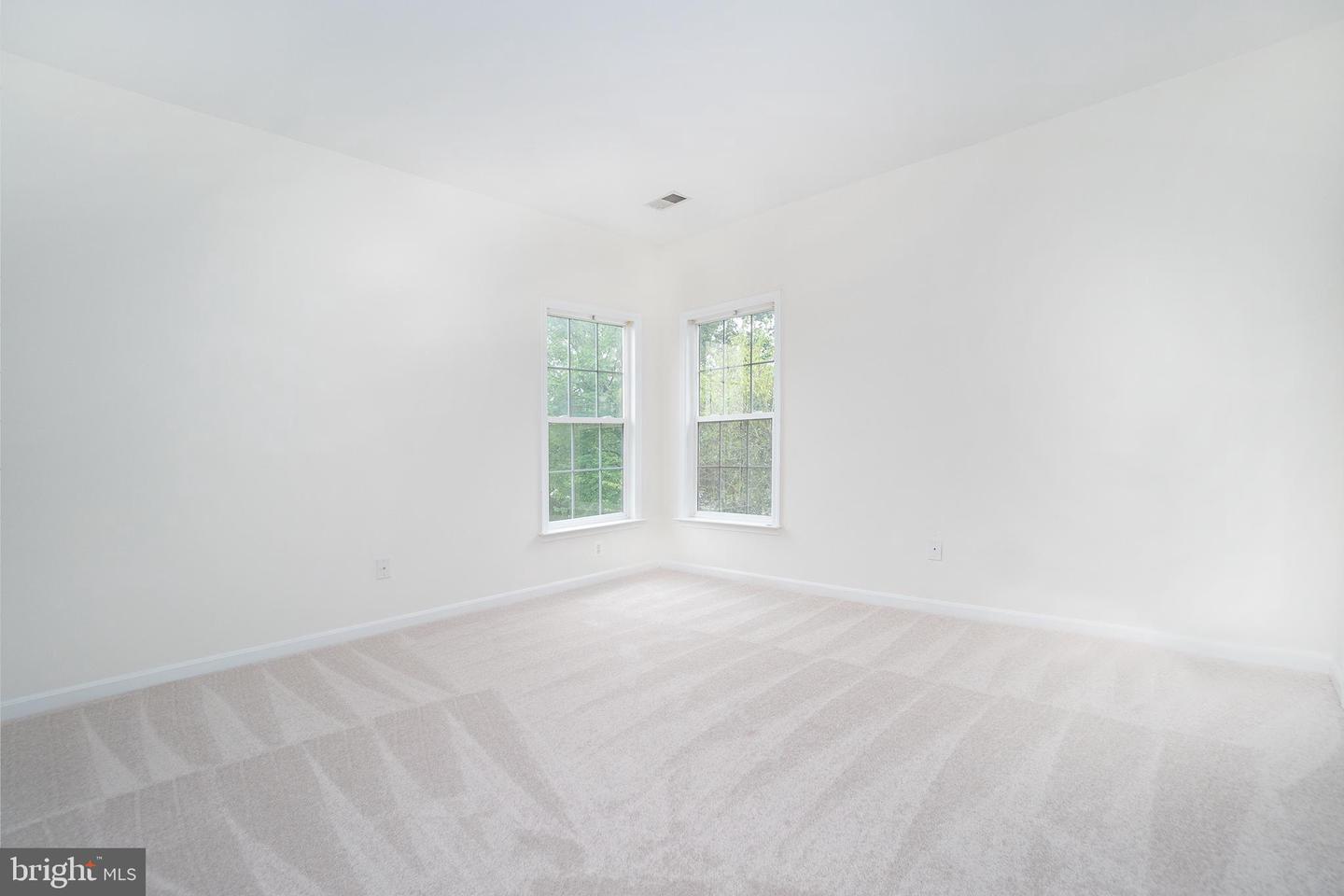 5662 CARIBBEAN CT, HAYMARKET, Virginia 20169, 5 Bedrooms Bedrooms, ,4 BathroomsBathrooms,Residential,For sale,5662 CARIBBEAN CT,VAPW2102622 MLS # VAPW2102622