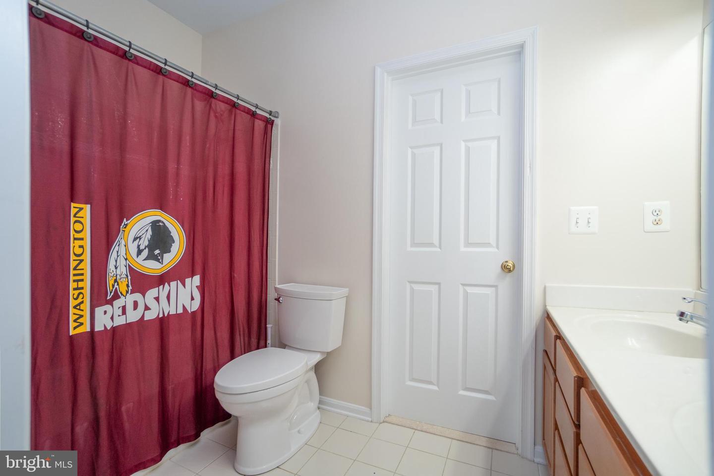 5662 CARIBBEAN CT, HAYMARKET, Virginia 20169, 5 Bedrooms Bedrooms, ,4 BathroomsBathrooms,Residential,For sale,5662 CARIBBEAN CT,VAPW2102622 MLS # VAPW2102622