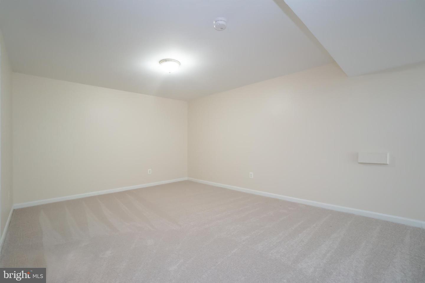 5662 CARIBBEAN CT, HAYMARKET, Virginia 20169, 5 Bedrooms Bedrooms, ,4 BathroomsBathrooms,Residential,For sale,5662 CARIBBEAN CT,VAPW2102622 MLS # VAPW2102622