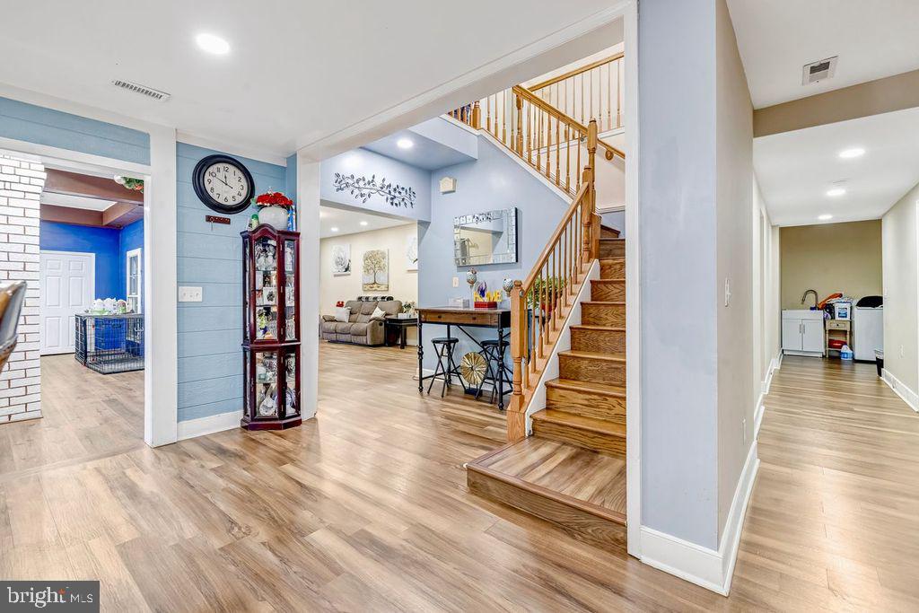 7601 BULL RUN RD, MANASSAS, Virginia 20111, 7 Bedrooms Bedrooms, ,3 BathroomsBathrooms,Residential,For sale,7601 BULL RUN RD,VAPW2103642 MLS # VAPW2103642