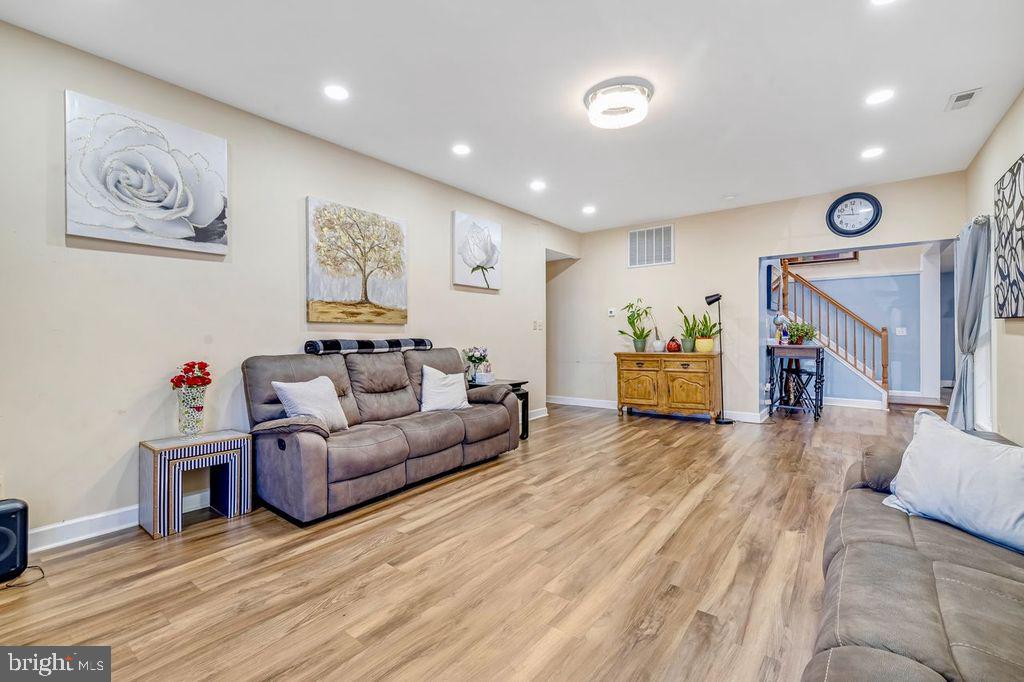 7601 BULL RUN RD, MANASSAS, Virginia 20111, 7 Bedrooms Bedrooms, ,3 BathroomsBathrooms,Residential,For sale,7601 BULL RUN RD,VAPW2103642 MLS # VAPW2103642