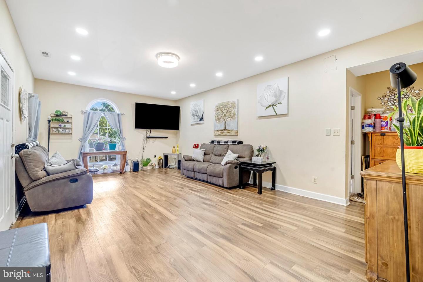 7601 BULL RUN RD, MANASSAS, Virginia 20111, 7 Bedrooms Bedrooms, ,3 BathroomsBathrooms,Residential,For sale,7601 BULL RUN RD,VAPW2103642 MLS # VAPW2103642