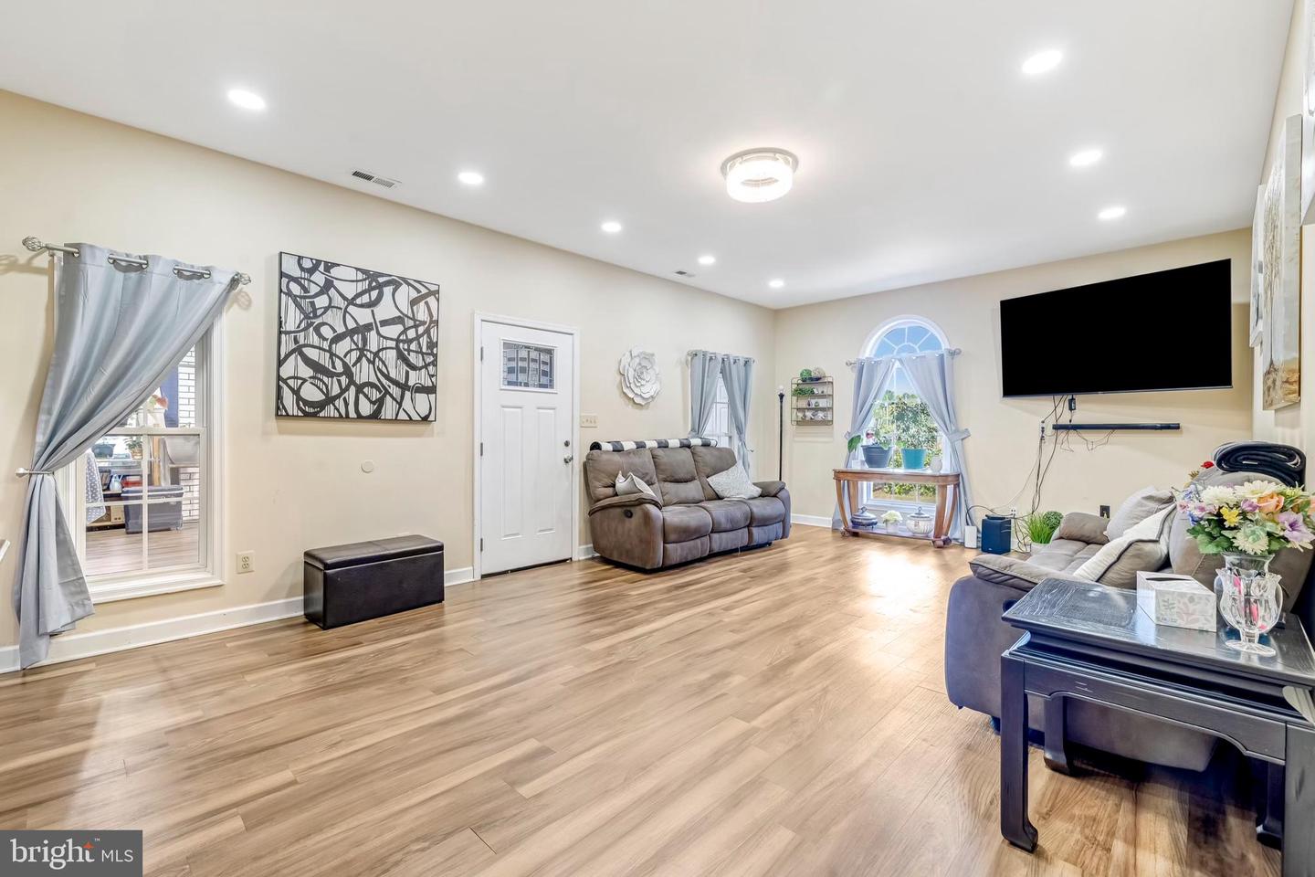 7601 BULL RUN RD, MANASSAS, Virginia 20111, 7 Bedrooms Bedrooms, ,3 BathroomsBathrooms,Residential,For sale,7601 BULL RUN RD,VAPW2103642 MLS # VAPW2103642