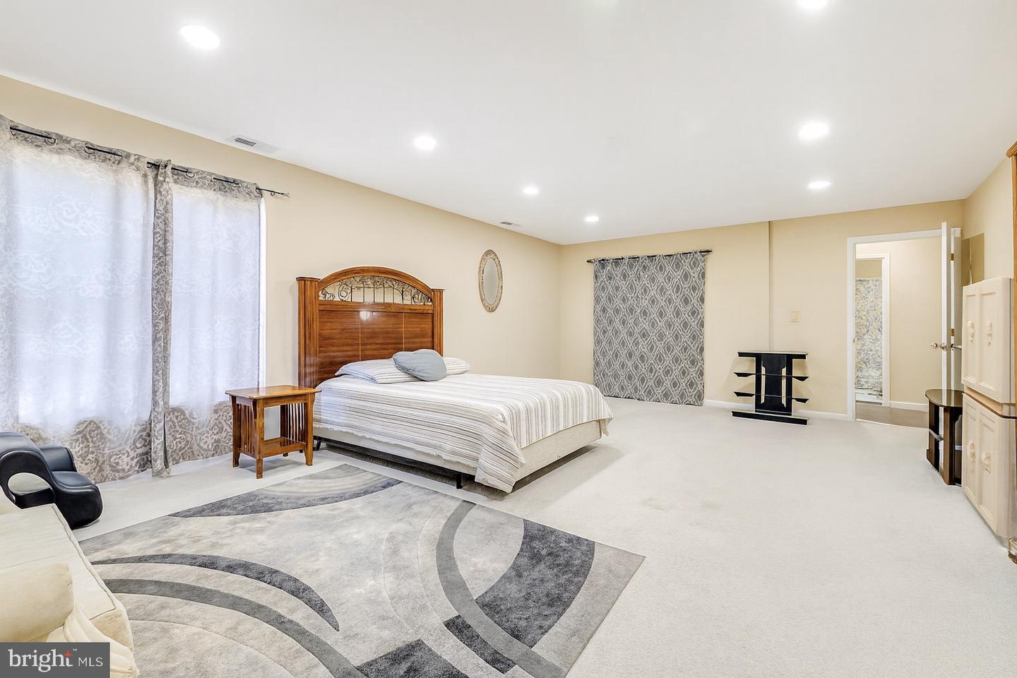 7601 BULL RUN RD, MANASSAS, Virginia 20111, 7 Bedrooms Bedrooms, ,3 BathroomsBathrooms,Residential,For sale,7601 BULL RUN RD,VAPW2103642 MLS # VAPW2103642