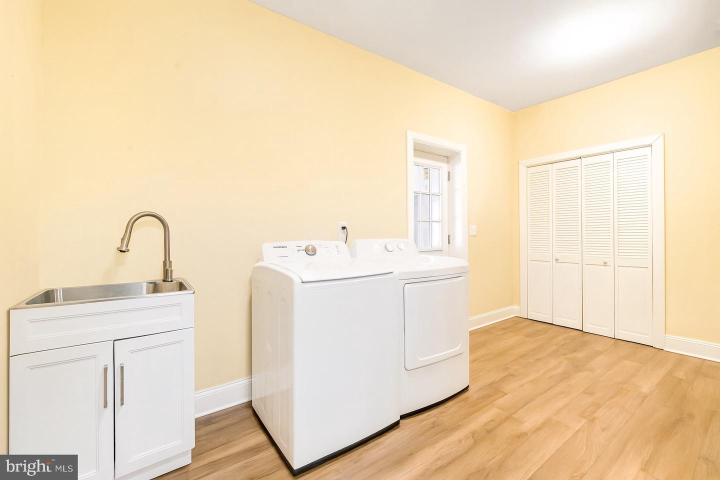 7601 BULL RUN RD, MANASSAS, Virginia 20111, 7 Bedrooms Bedrooms, ,3 BathroomsBathrooms,Residential,For sale,7601 BULL RUN RD,VAPW2103642 MLS # VAPW2103642