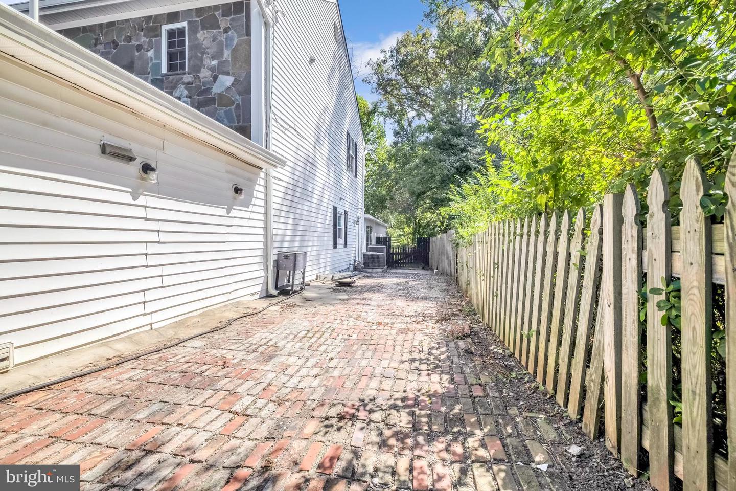 7601 BULL RUN RD, MANASSAS, Virginia 20111, 7 Bedrooms Bedrooms, ,3 BathroomsBathrooms,Residential,For sale,7601 BULL RUN RD,VAPW2103642 MLS # VAPW2103642