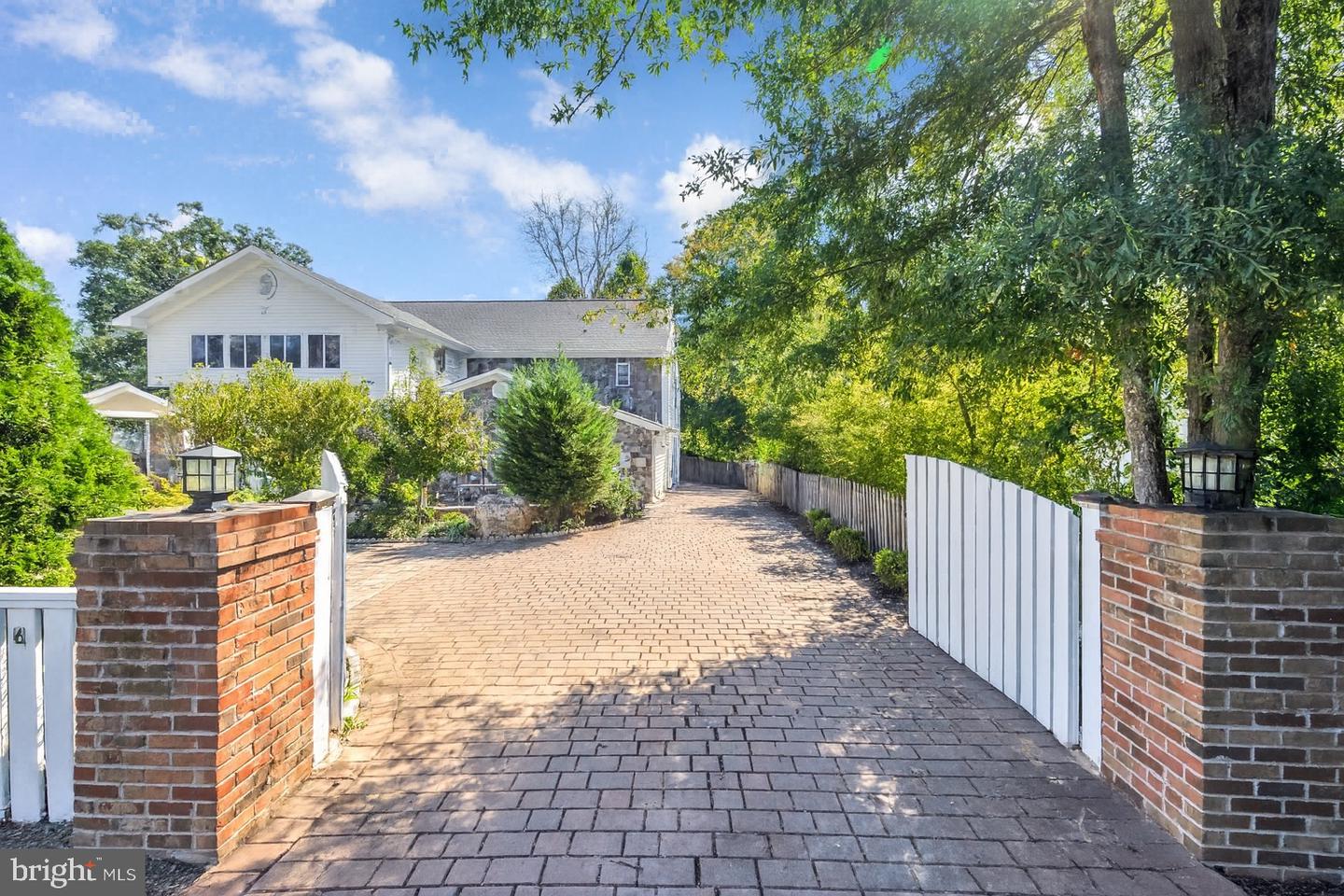 7601 BULL RUN RD, MANASSAS, Virginia 20111, 7 Bedrooms Bedrooms, ,3 BathroomsBathrooms,Residential,For sale,7601 BULL RUN RD,VAPW2103642 MLS # VAPW2103642