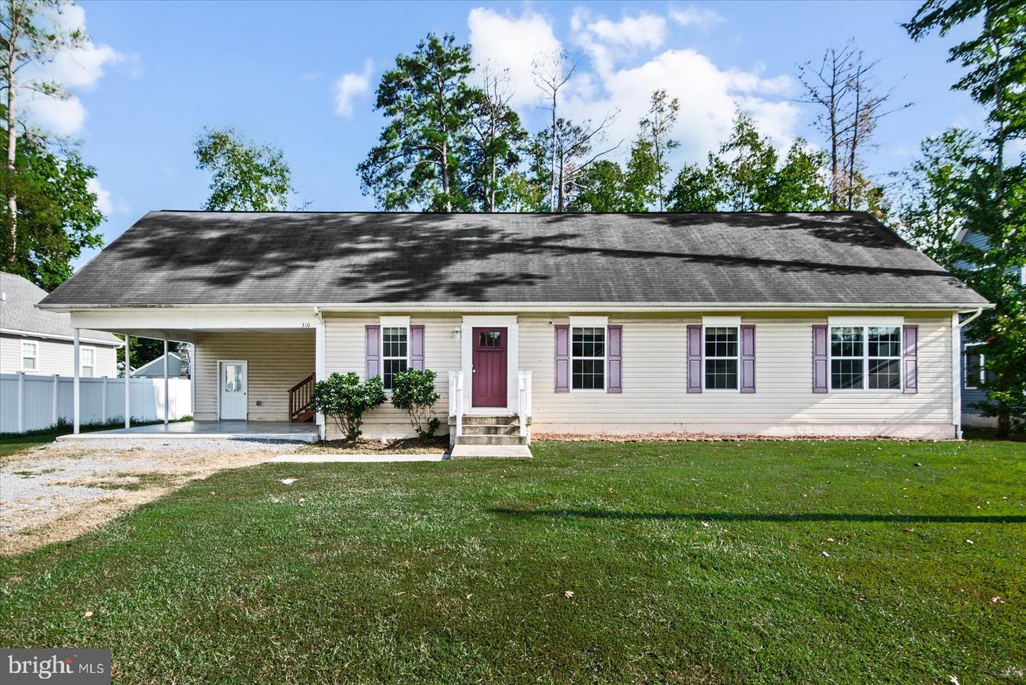 310 3RD ST, COLONIAL BEACH, Virginia 22443, 3 Bedrooms Bedrooms, ,2 BathroomsBathrooms,Residential,For sale,310 3RD ST,VAWE2009814 MLS # VAWE2009814