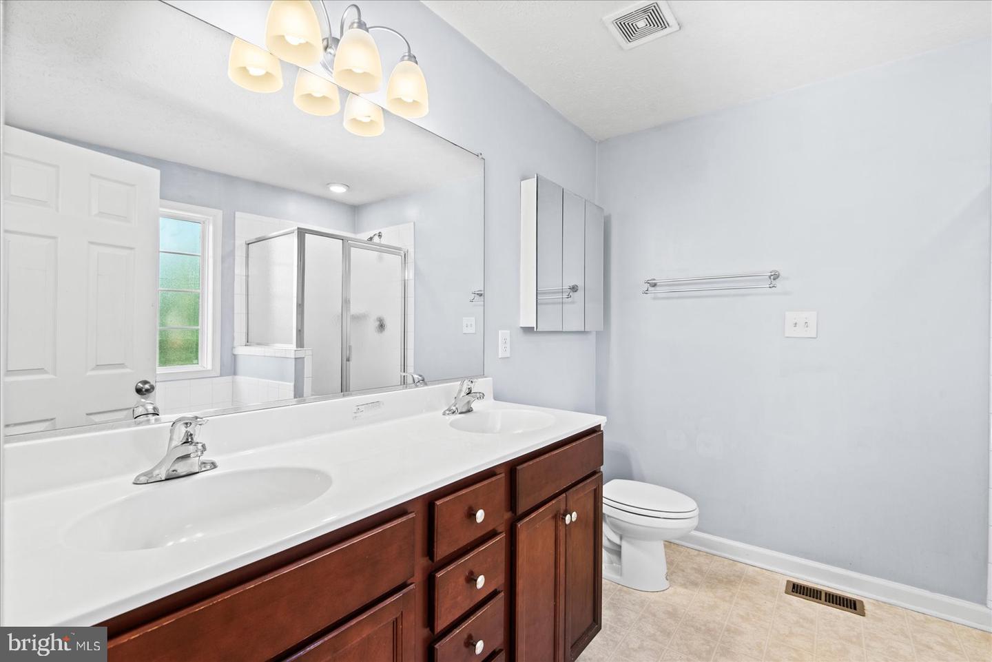 310 3RD ST, COLONIAL BEACH, Virginia 22443, 3 Bedrooms Bedrooms, ,2 BathroomsBathrooms,Residential,For sale,310 3RD ST,VAWE2009814 MLS # VAWE2009814