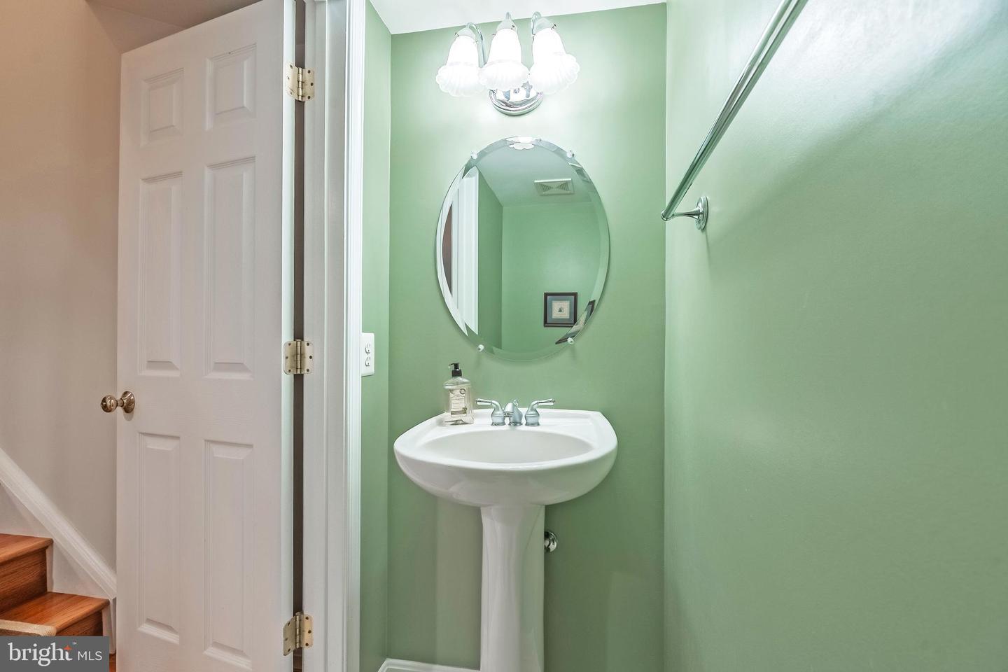 5280 JULE STAR DR, CENTREVILLE, Virginia 20120, 4 Bedrooms Bedrooms, ,3 BathroomsBathrooms,Residential,For sale,5280 JULE STAR DR,VAFX2270198 MLS # VAFX2270198