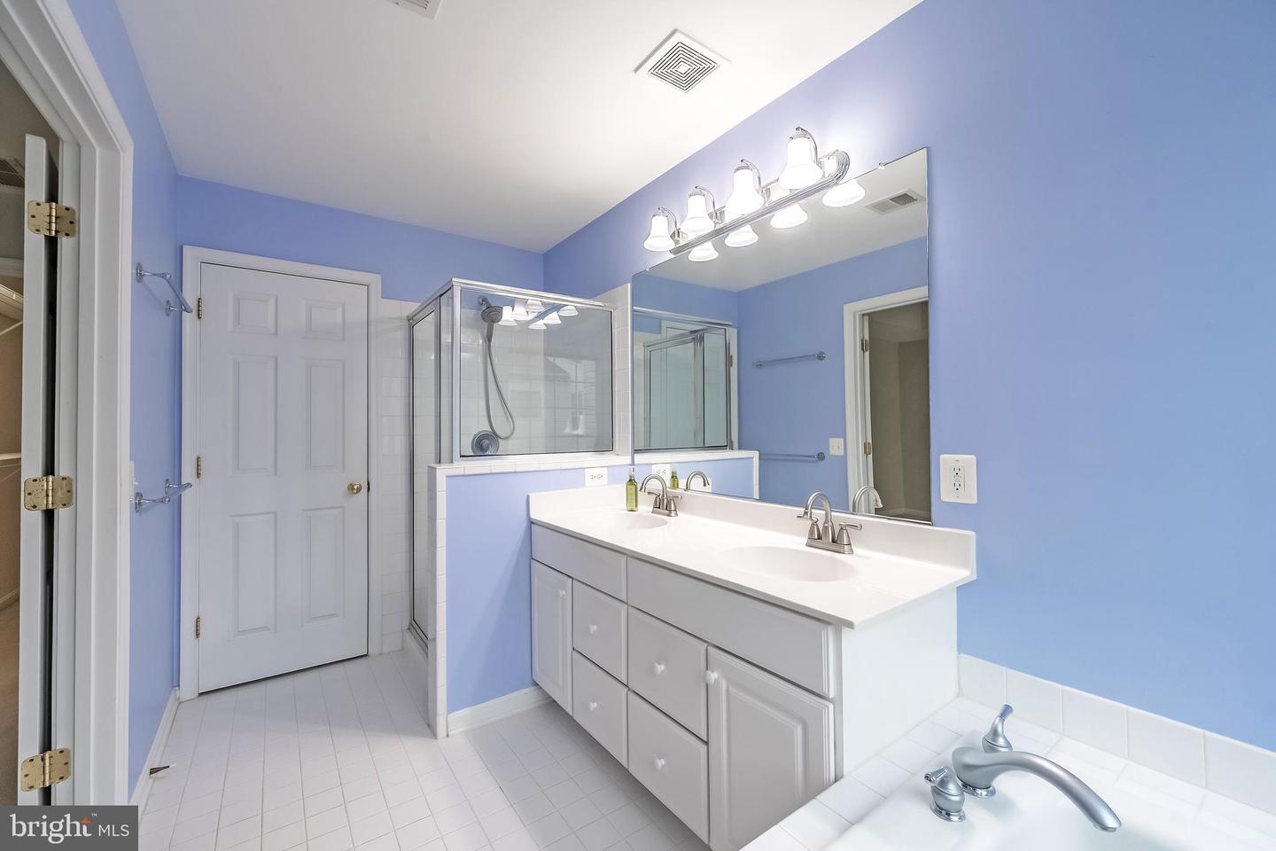 5280 JULE STAR DR, CENTREVILLE, Virginia 20120, 4 Bedrooms Bedrooms, ,3 BathroomsBathrooms,Residential,For sale,5280 JULE STAR DR,VAFX2270198 MLS # VAFX2270198