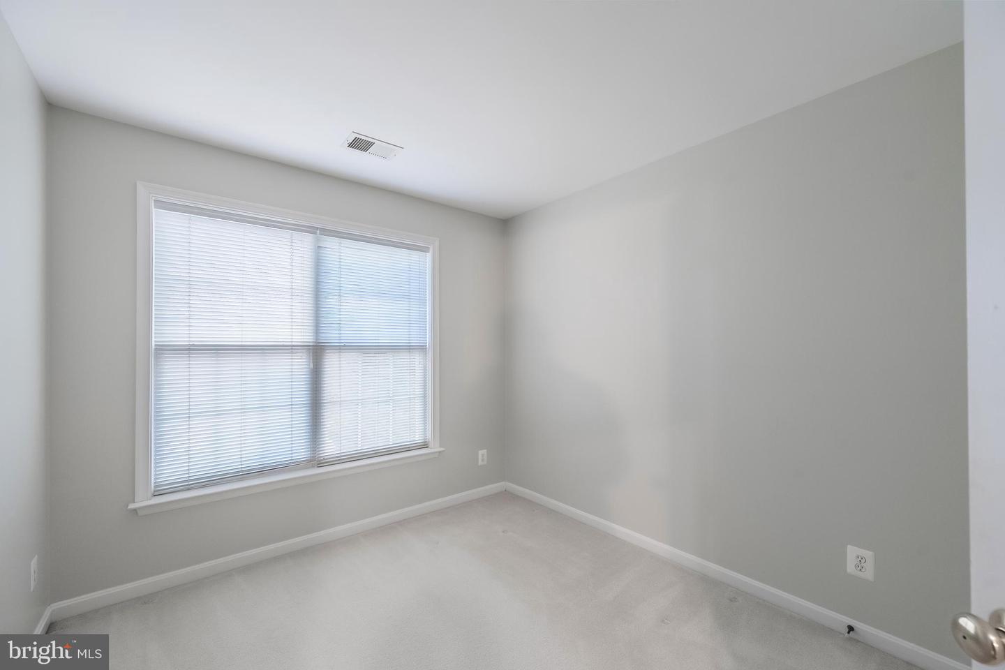 5280 JULE STAR DR, CENTREVILLE, Virginia 20120, 4 Bedrooms Bedrooms, ,3 BathroomsBathrooms,Residential,For sale,5280 JULE STAR DR,VAFX2270198 MLS # VAFX2270198