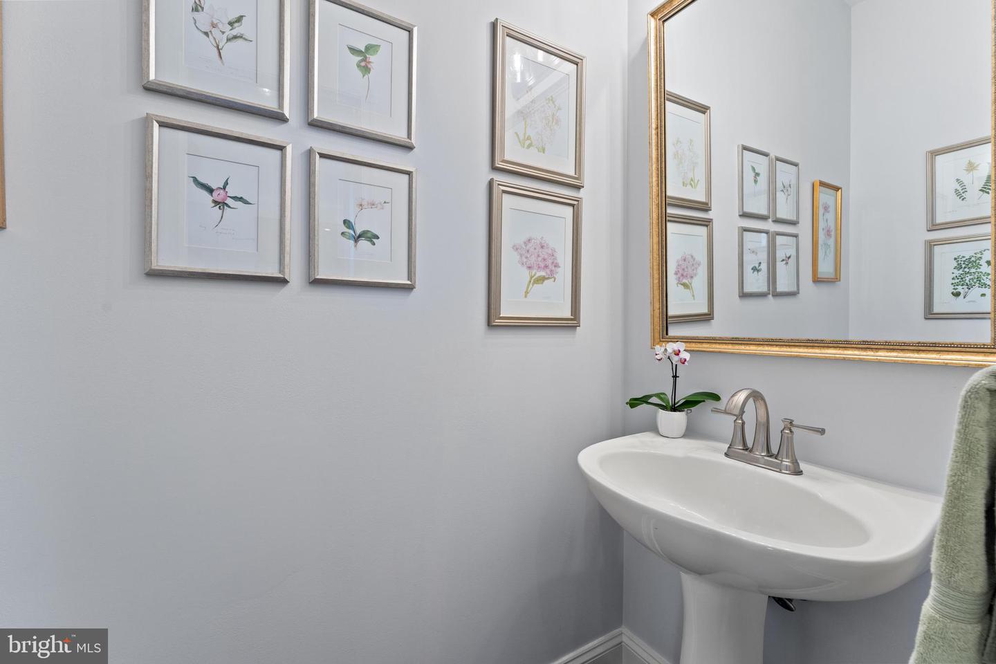 1613 CHARLES ST, FREDERICKSBURG, Virginia 22401, 4 Bedrooms Bedrooms, ,3 BathroomsBathrooms,Residential,For sale,1613 CHARLES ST,VAFB2009054 MLS # VAFB2009054