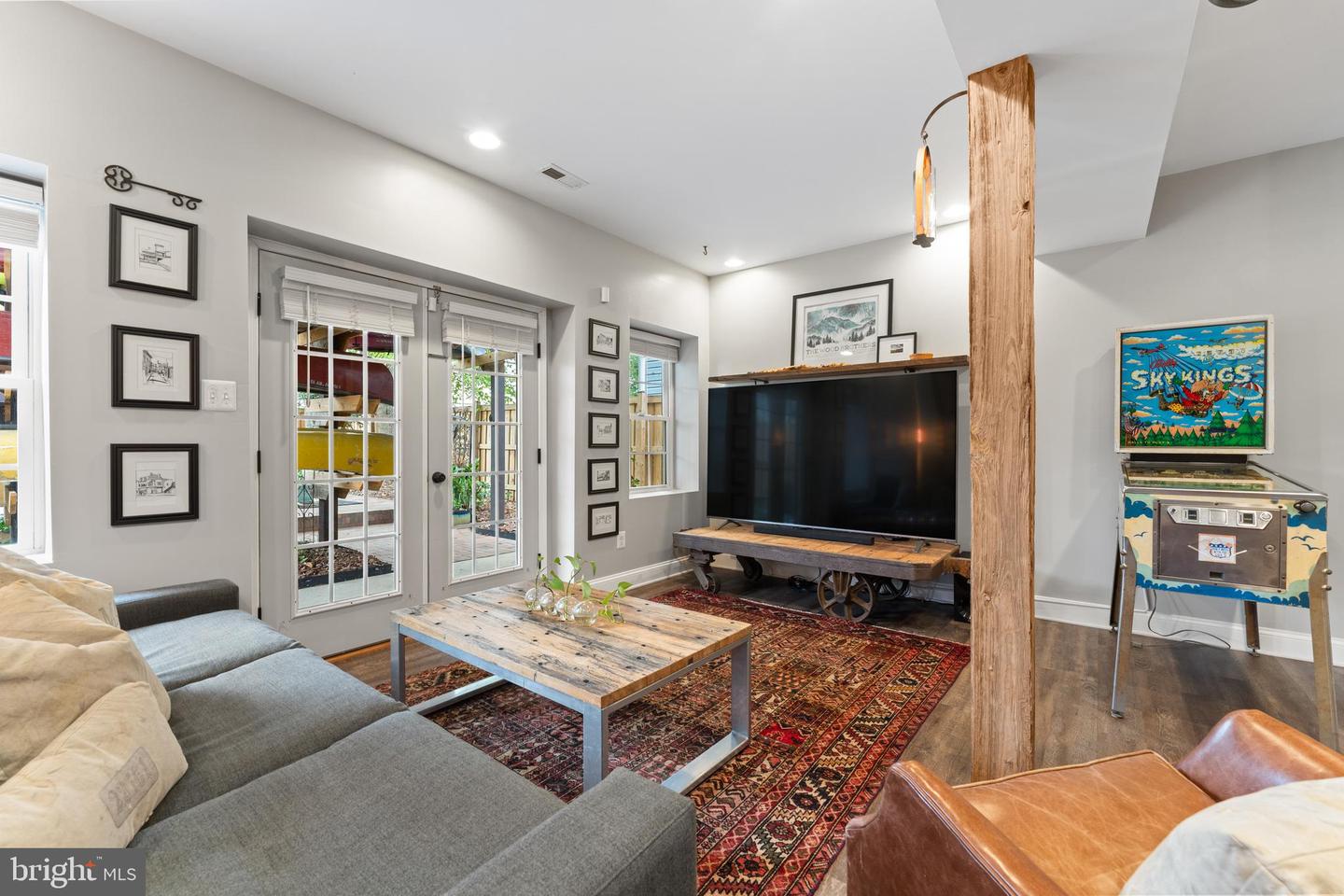 1613 CHARLES ST, FREDERICKSBURG, Virginia 22401, 4 Bedrooms Bedrooms, ,3 BathroomsBathrooms,Residential,For sale,1613 CHARLES ST,VAFB2009054 MLS # VAFB2009054